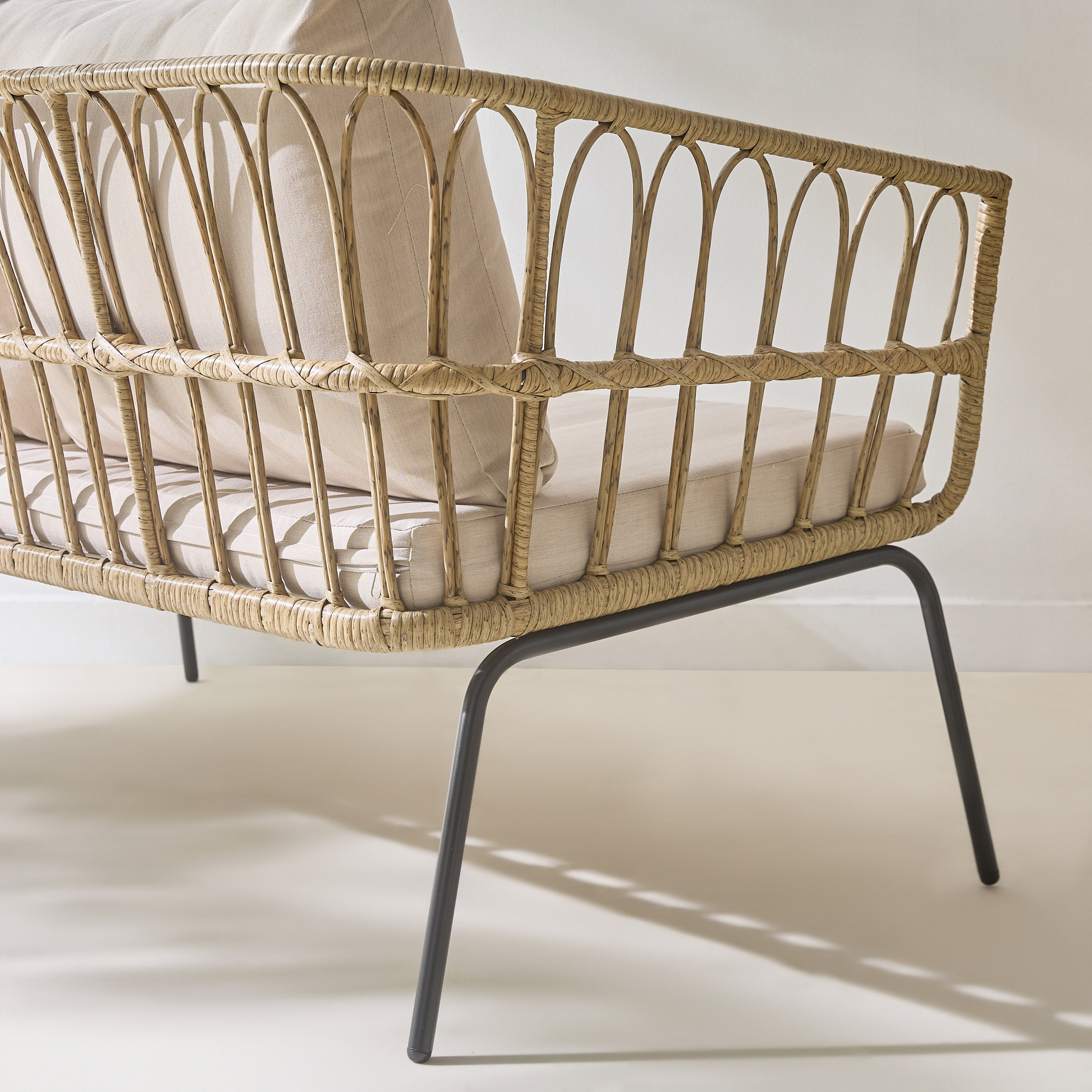 طقم طاولة قهوة خارجي 4 مقاعد مع وسائد - فيرا كاتينا من موڤو-hbxfurniture-livingroom-sofasandsofasets-image-7