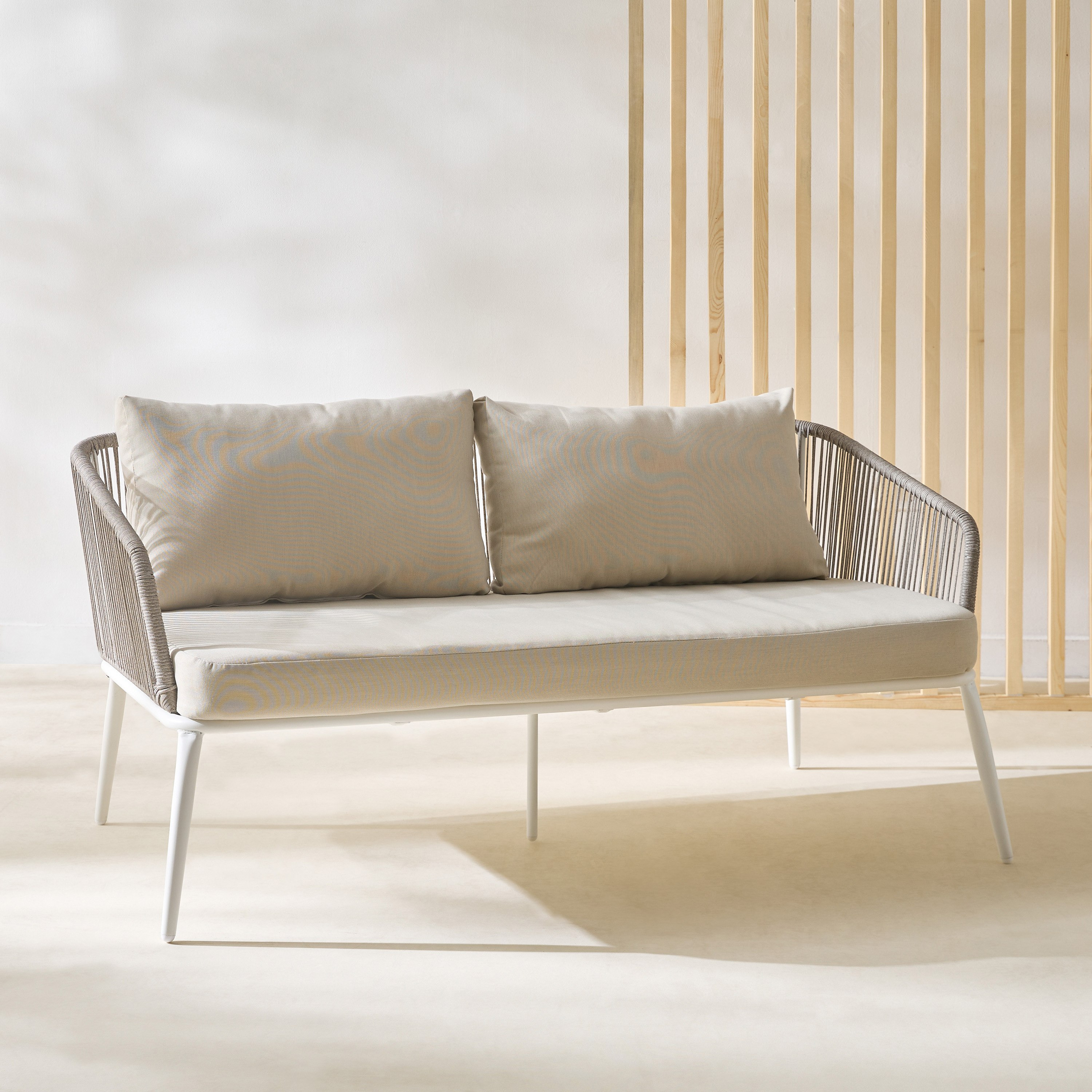 طقم طاولة قهوة للجلسات الخارجية مع 4 مقاعد ووسائد من فيرا فريسكا-hbxfurniture-livingroom-sofasandsofasets-image-2