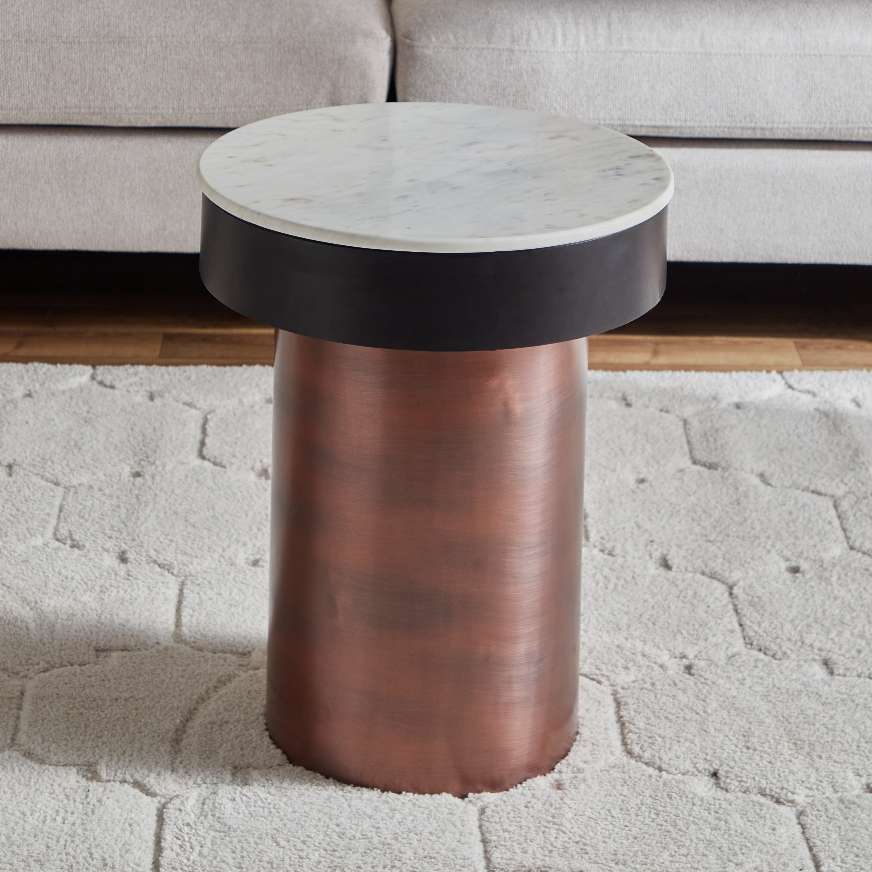 طاولة جانبية بسطح من الرخام الأصلي - باريل من فيندرا-hbxfurniture-livingroom-endtables-image-2