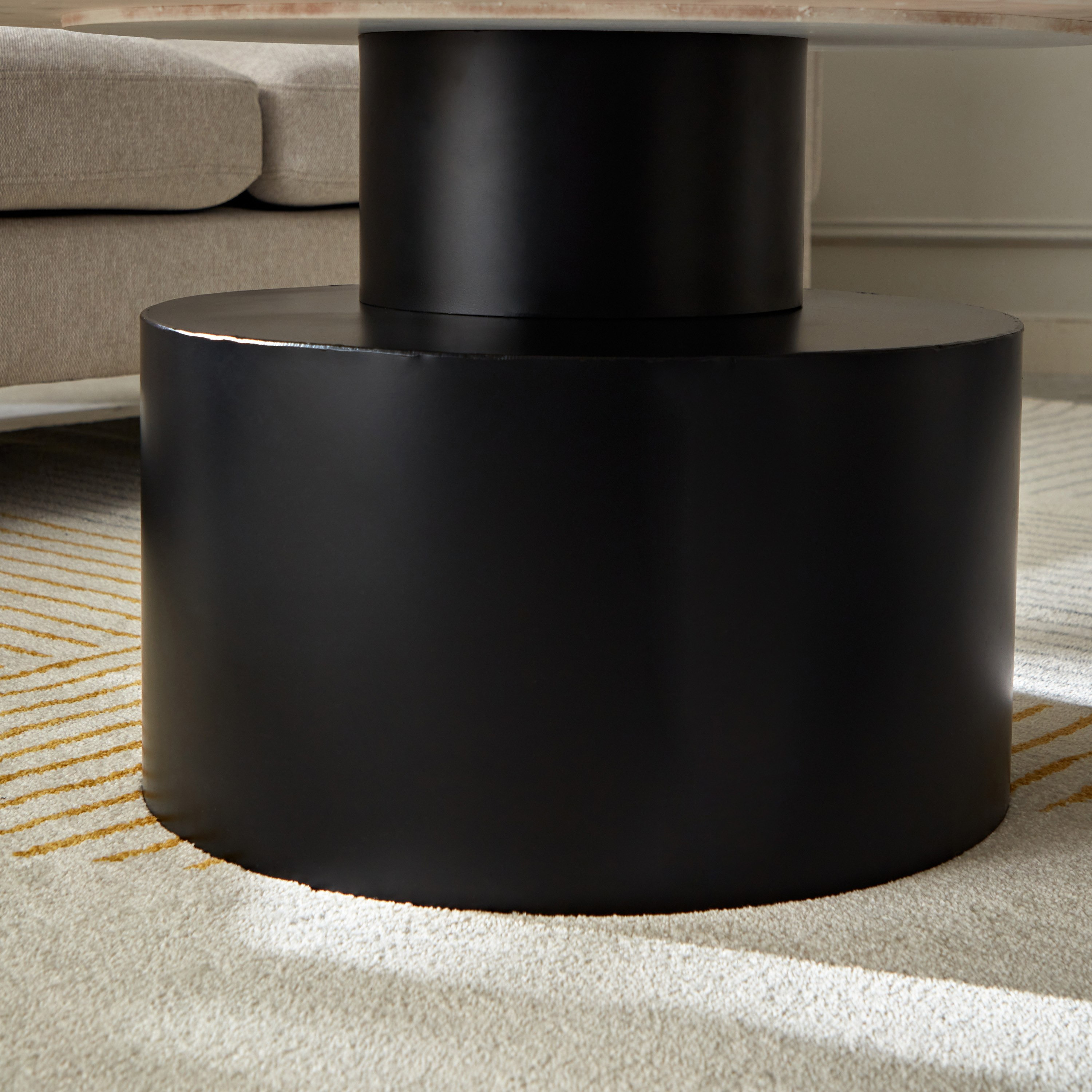 طاولة قهوة بسطح من الرخام الأصلي - كاراف من فيندرا -hbxlivingroom-tablesandstands-coffeetables-image-6