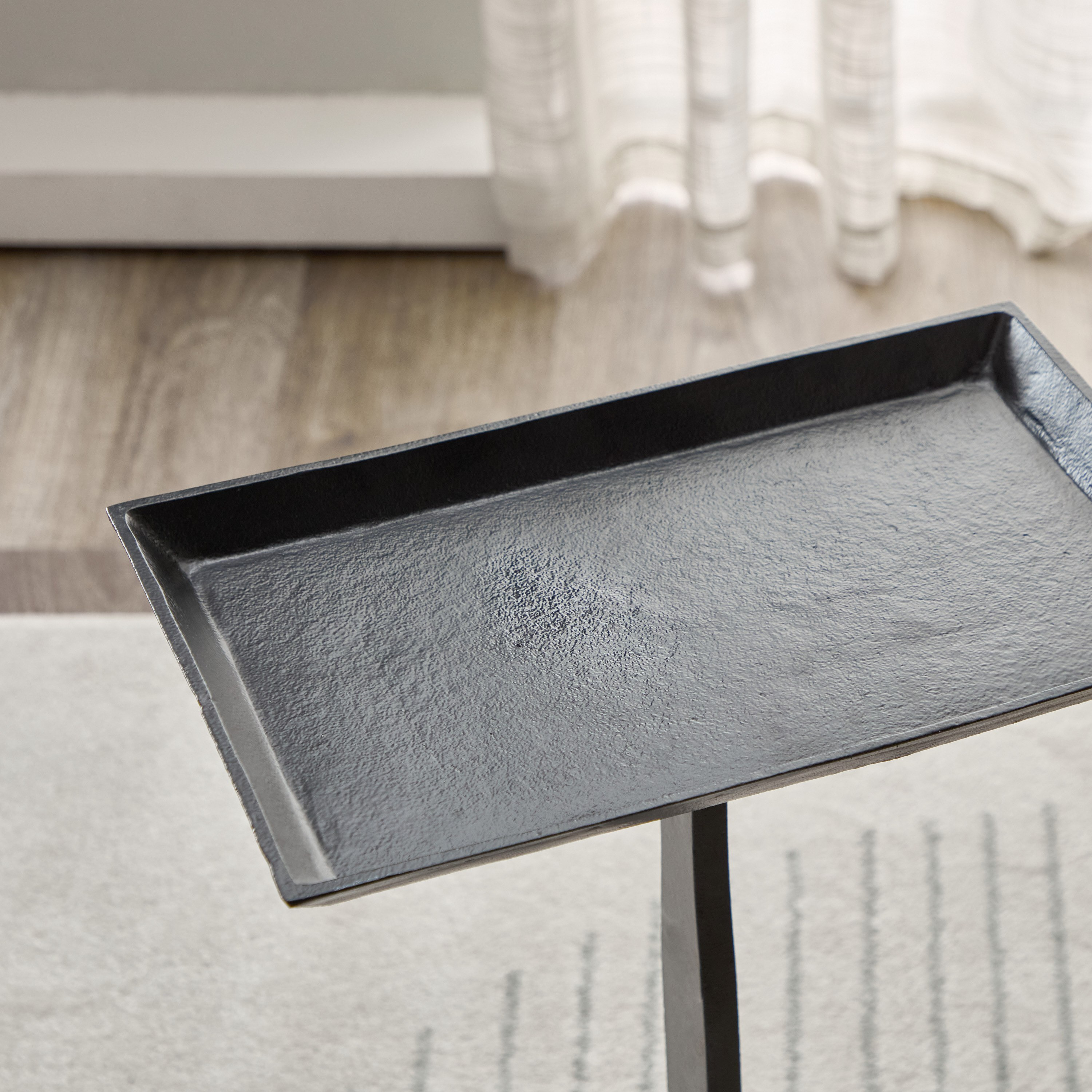 طاولة من الألومنيوم المصبوب - هومال من فيندرا -hbxfurniture-livingroom-endtables-image-4