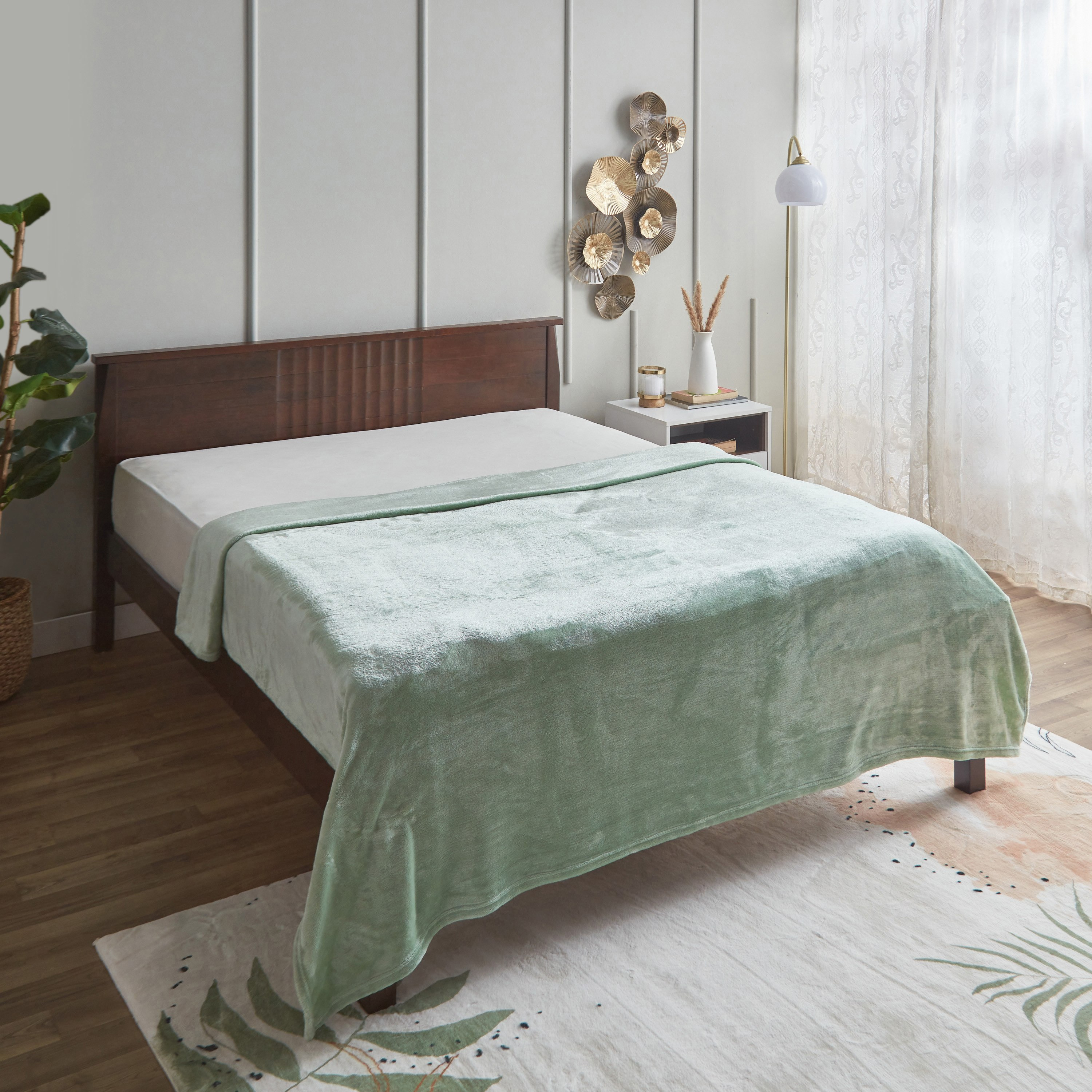 بطانية كوين فلانيل سادة من نوفا - 200x220 سم-hbxhomeware-hbxbedroom-image-1
