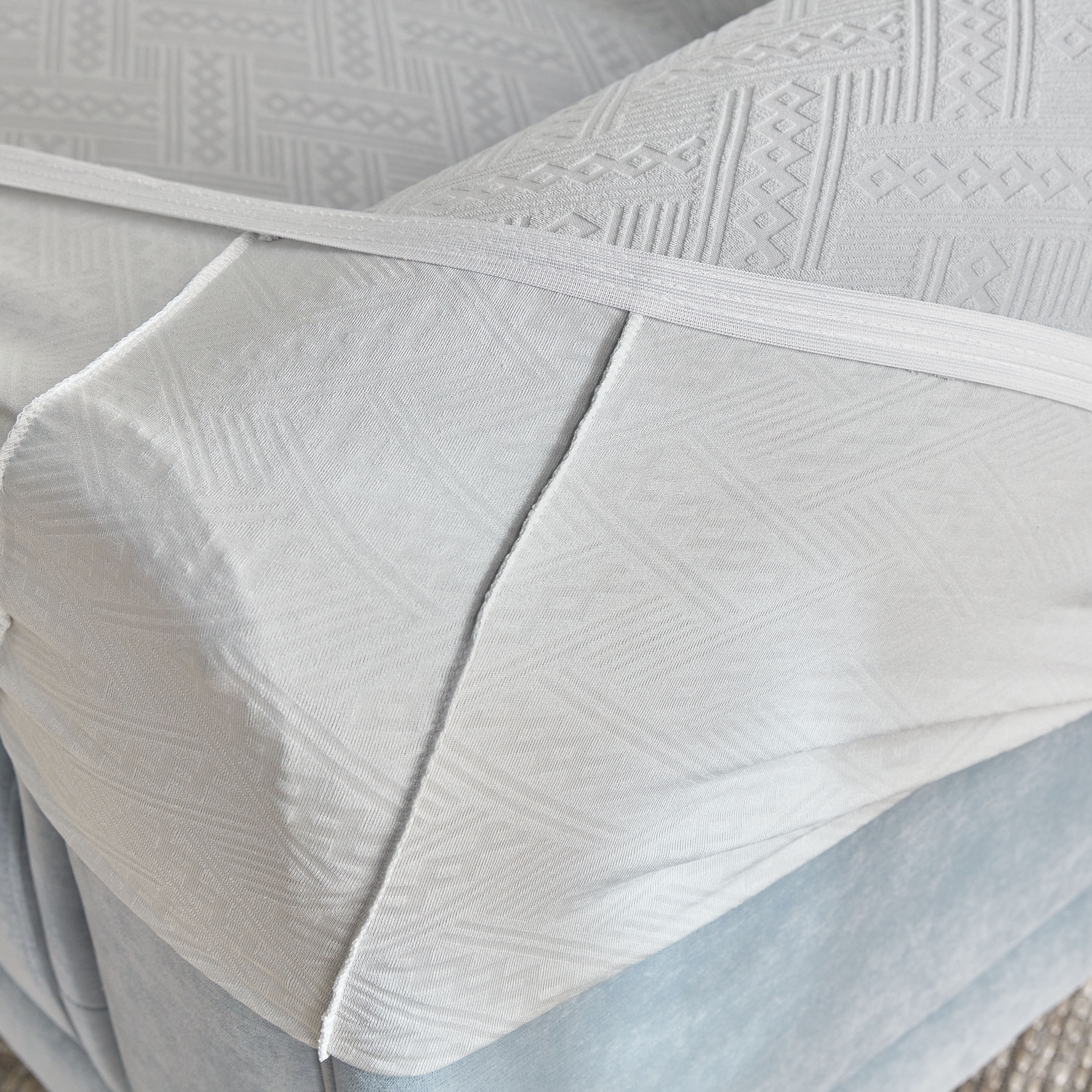 Comfino 2-Seater Knitted Jacquard Sofa Cover - 135-175 cm-hbxhomeware-hbxdecorandfurnishings-image-5