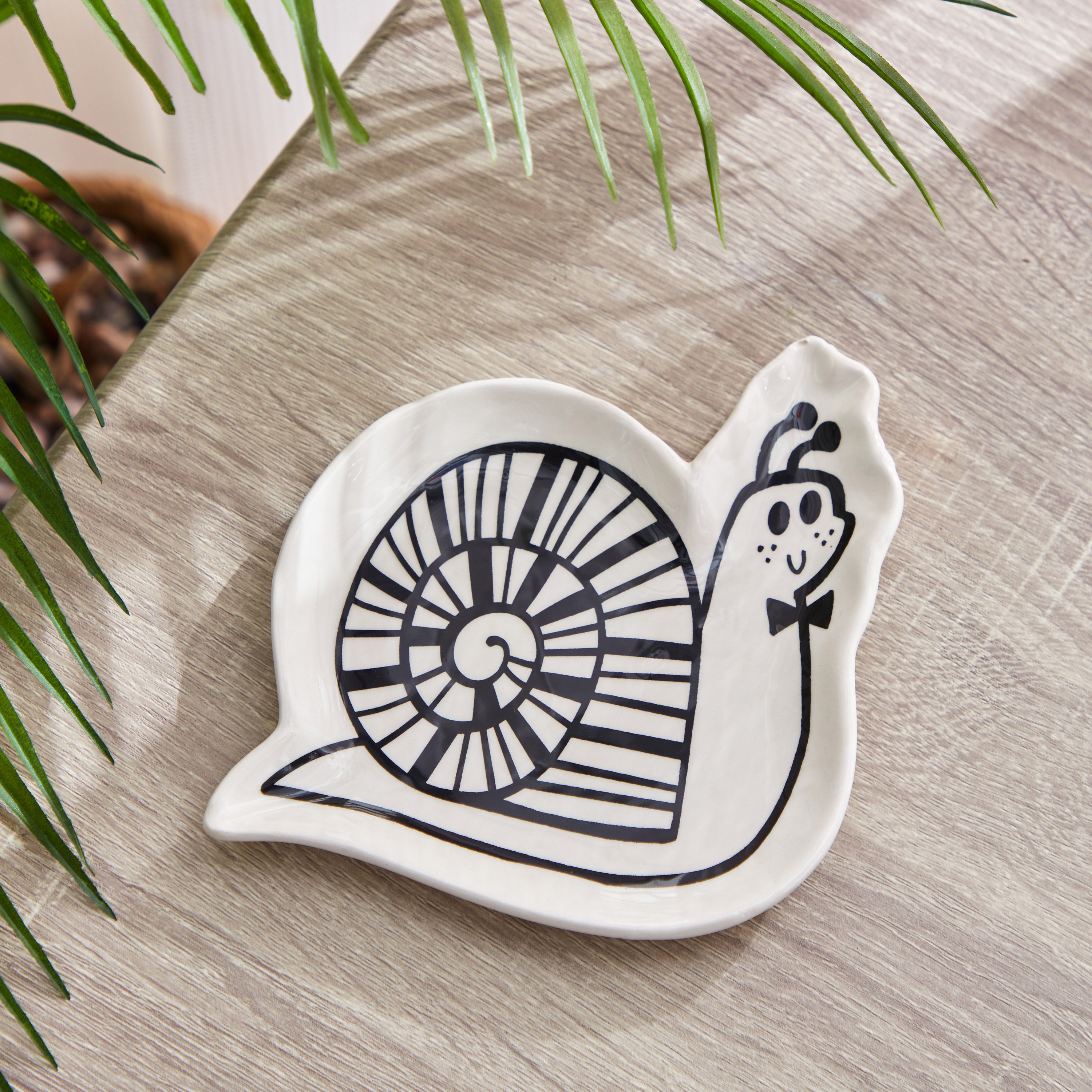 Snail DIY Ceramic Dish-hbxhomeware-hbxkidsandyouth-image-1