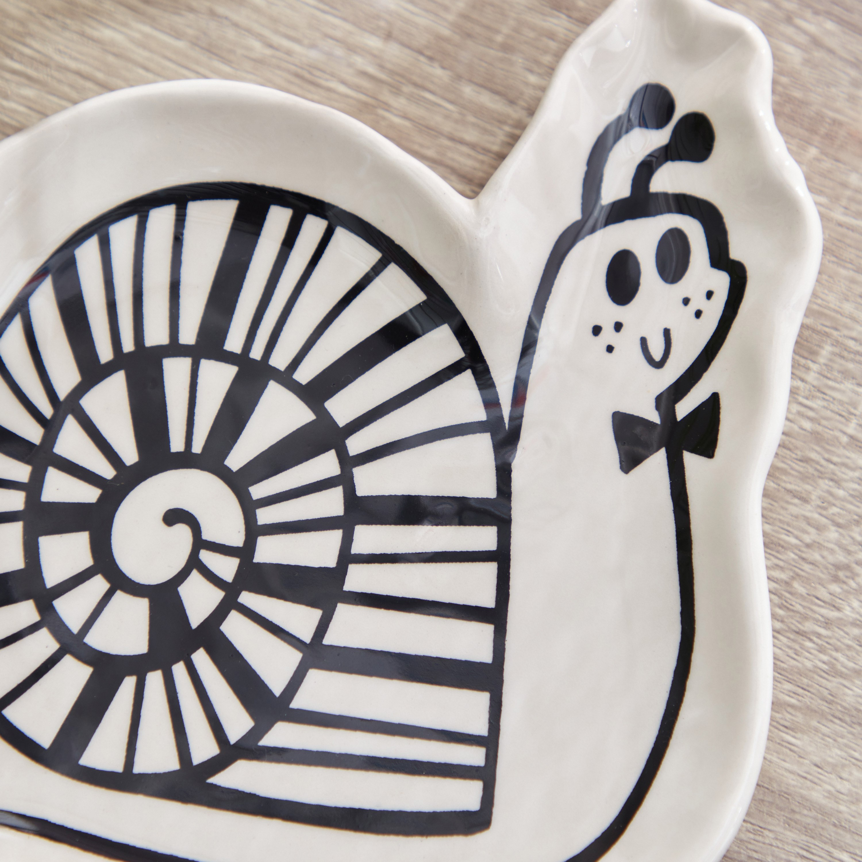Snail DIY Ceramic Dish-hbxhomeware-hbxkidsandyouth-image-3