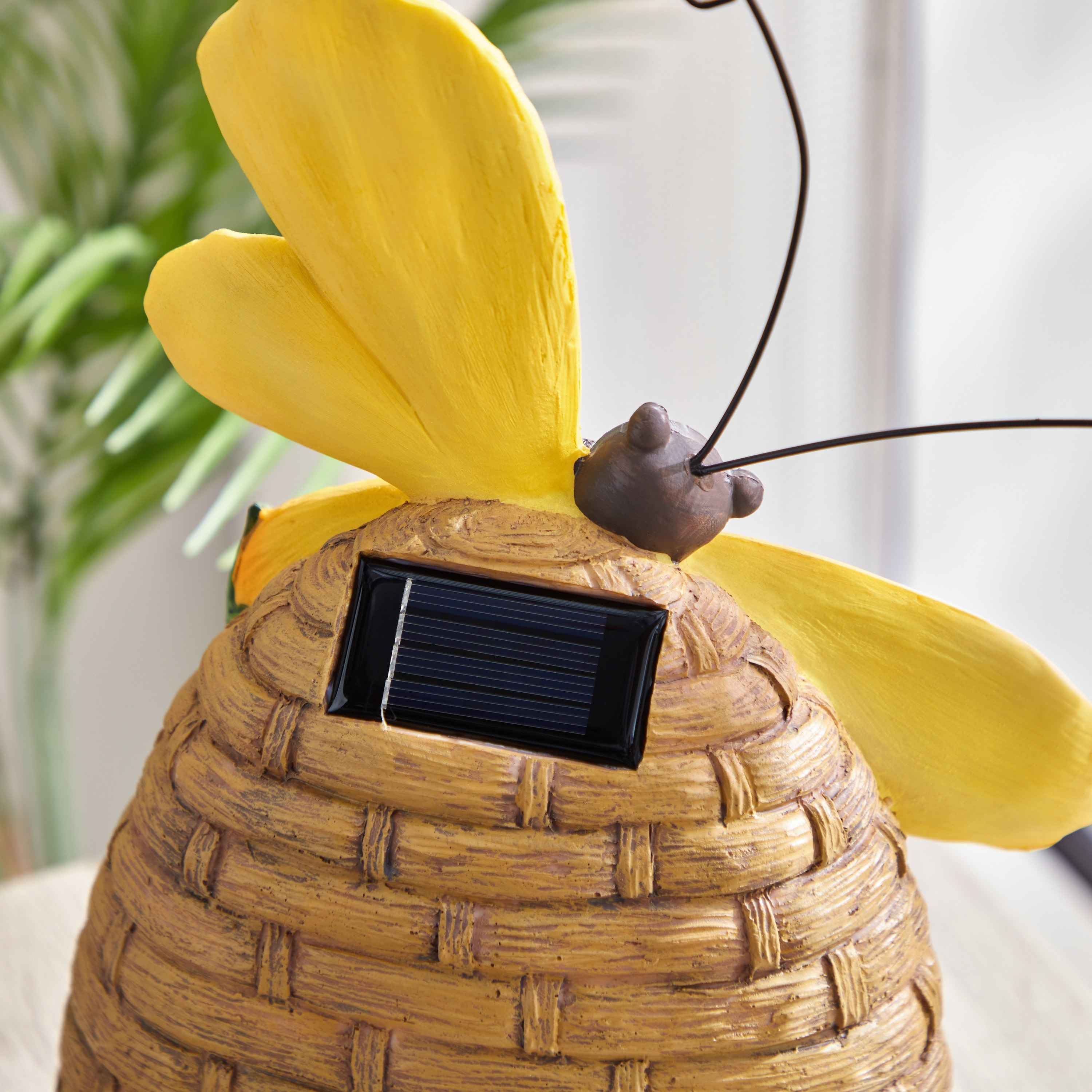 Astrail Polyresin Bee on Bamboo Basket - 22x11x31 cm-hbxhomeware-hbxdecorandfurnishings-image-4
