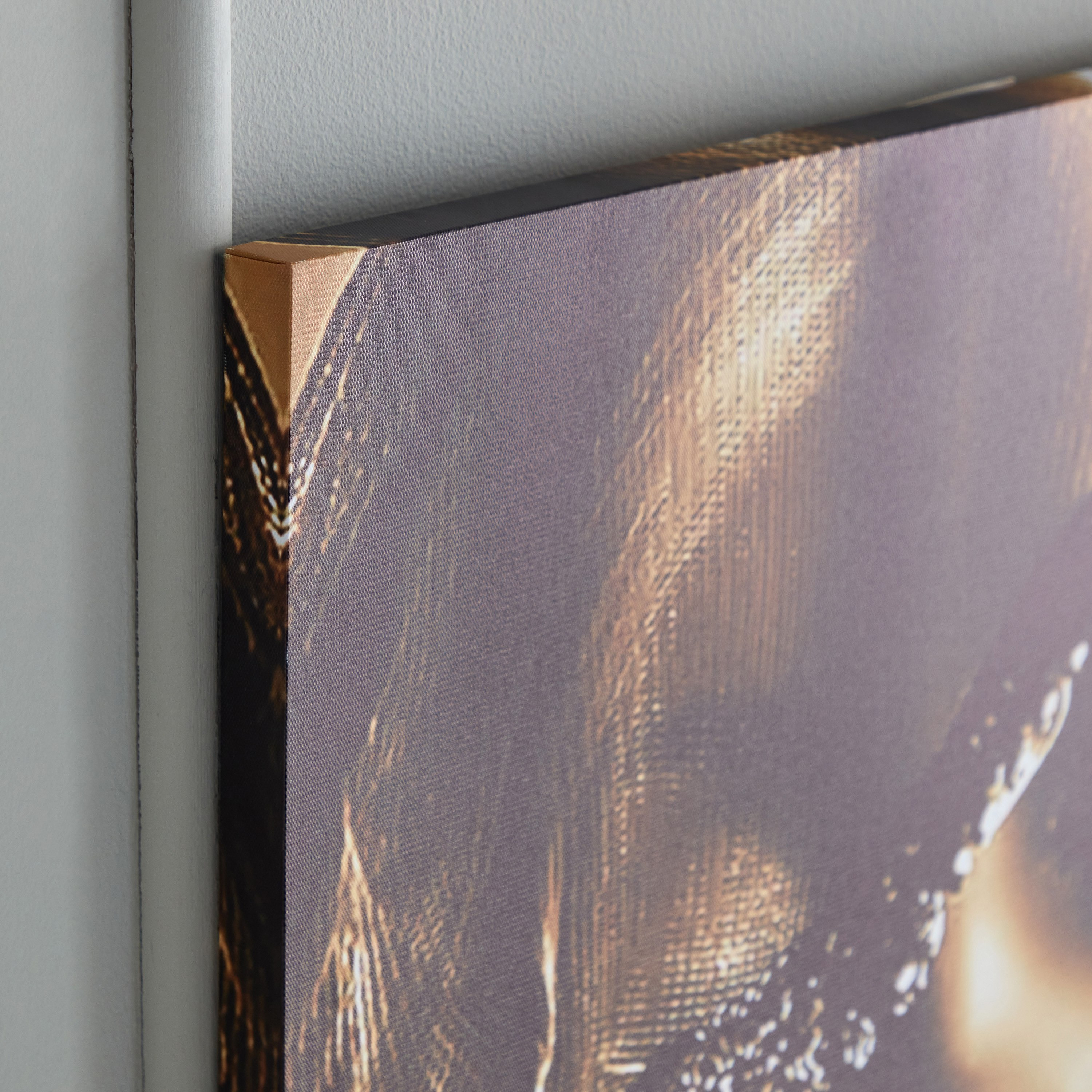 زينة حائط كانفاس بطبعات من أيكا - 60x90x2.5 سم-hbxhomeware-hbxdecorandfurnishings-image-4