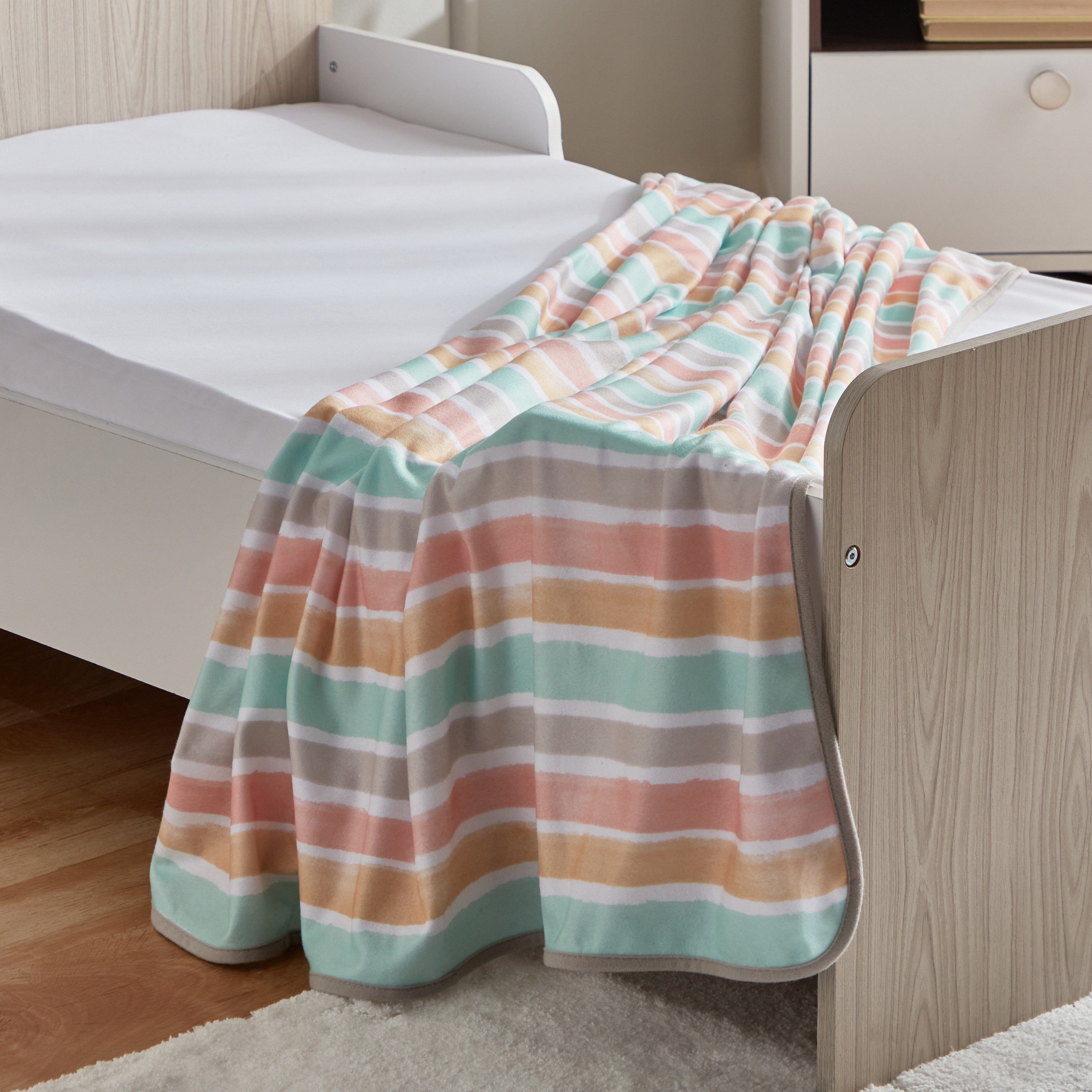 بطانية صوف بولار بطبعات مع حواف من بلايلاند هايف - 100x140 سم-hbxhomeware-hbxkidsandyouth-image-3
