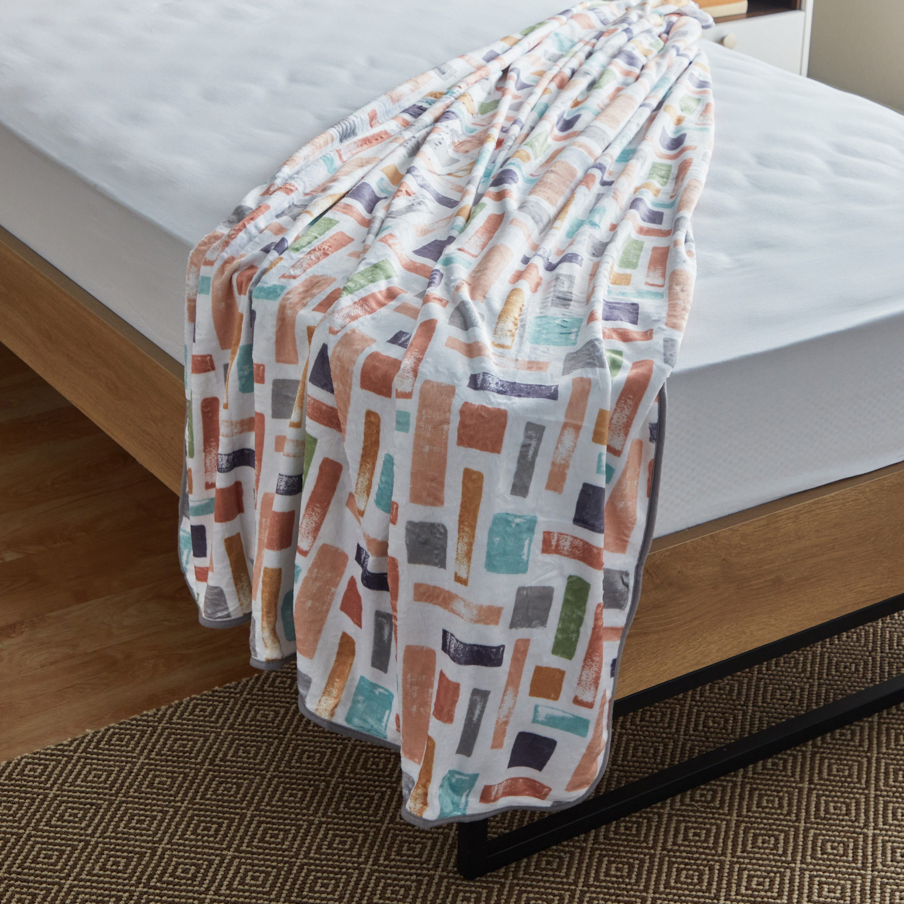 بطانية صوف فلانيل بطبعات مع حواف من بلاي لاند إنترليس- 140x200 سم-hbxhomeware-hbxkidsandyouth-image-3