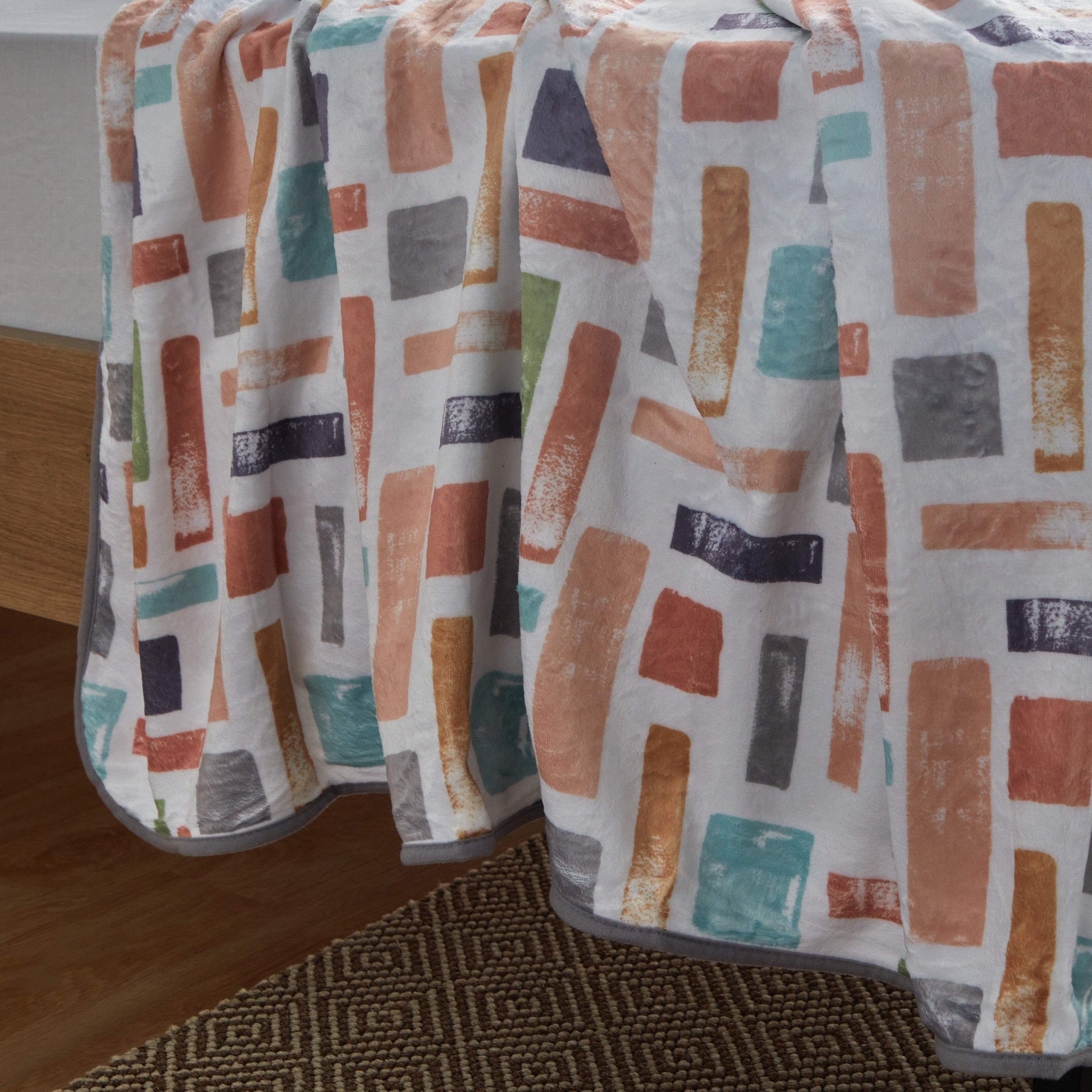 بطانية صوف فلانيل بطبعات مع حواف من بلاي لاند إنترليس- 140x200 سم-hbxhomeware-hbxkidsandyouth-image-5