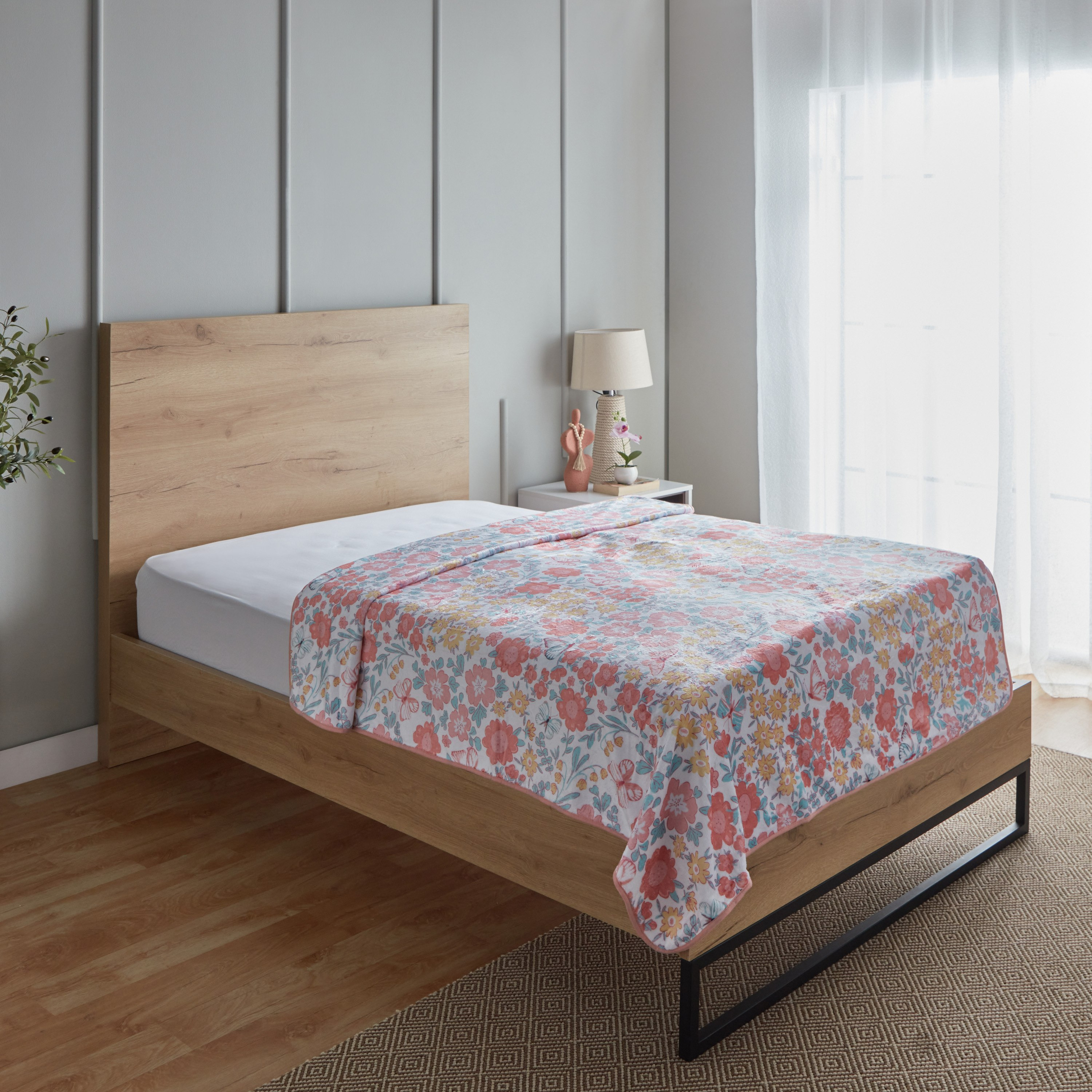 بطانية صوف فلانيل بخيوط بارزة وطبعات من فلاترباي-hbxhomeware-hbxkidsandyouth-image-1