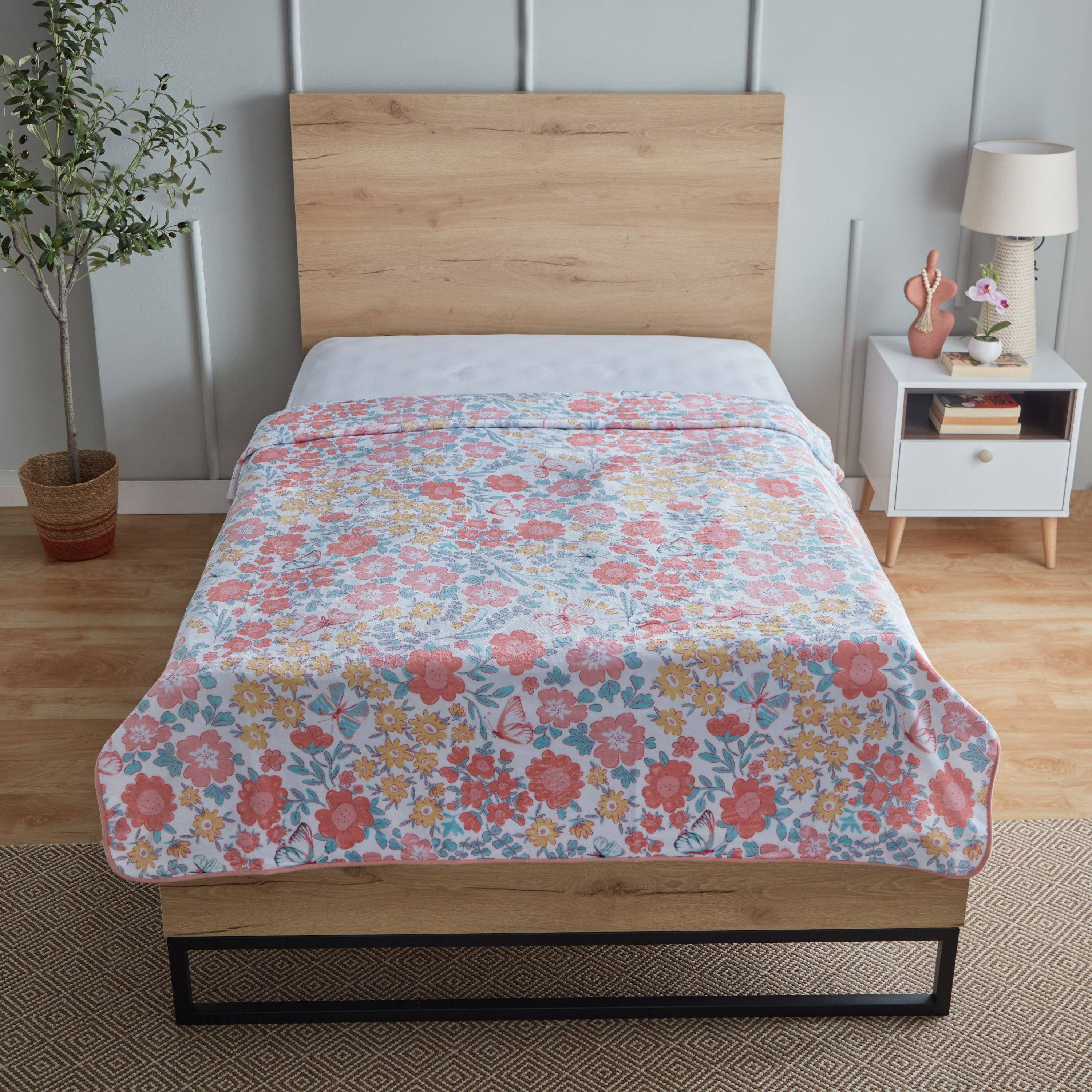 بطانية صوف فلانيل بخيوط بارزة وطبعات من فلاترباي-hbxhomeware-hbxkidsandyouth-image-2