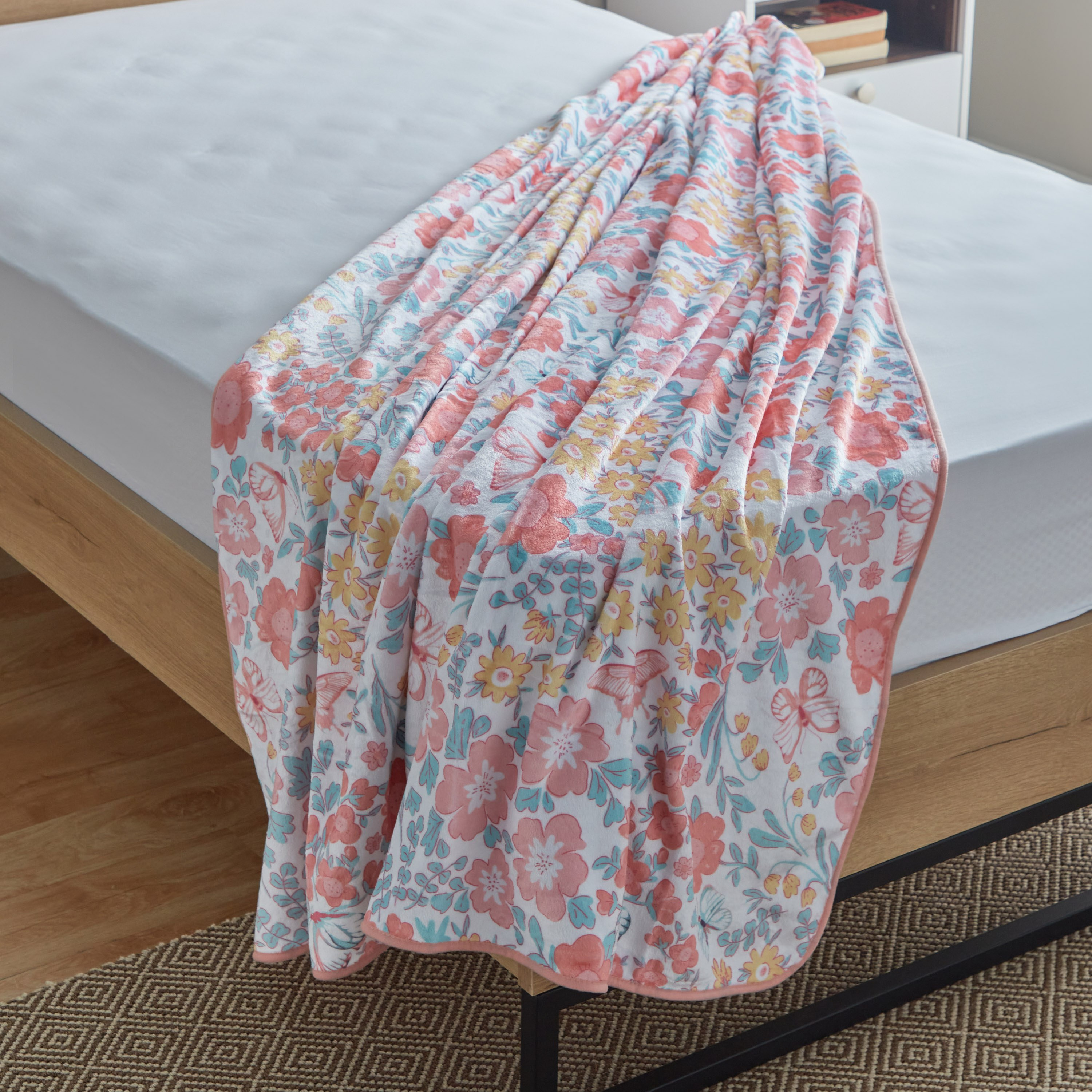 بطانية صوف فلانيل بخيوط بارزة وطبعات من فلاترباي-hbxhomeware-hbxkidsandyouth-image-3