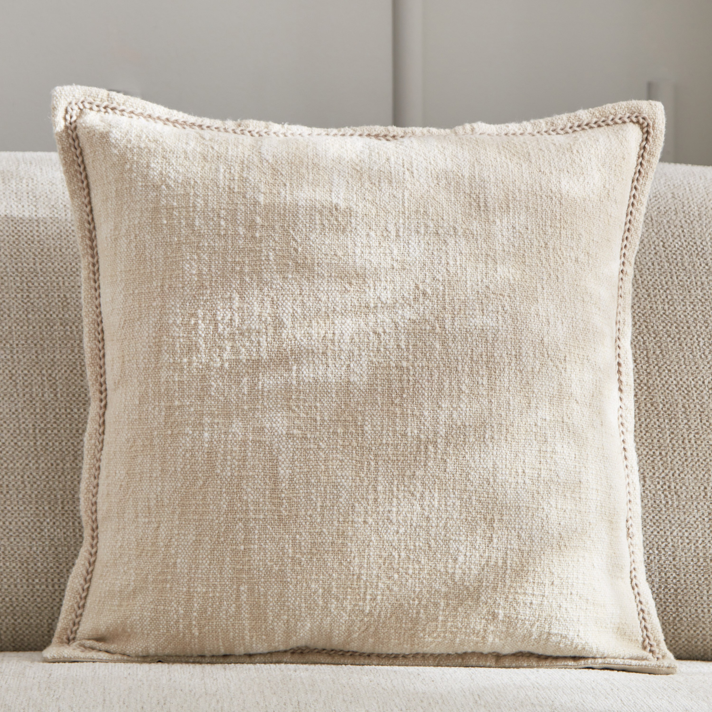 Fresca Woven Cushion Cover with Dori Piping - 45x45 cm-hbxhomeware-cushionsandcovers-cushioncovers-image-1