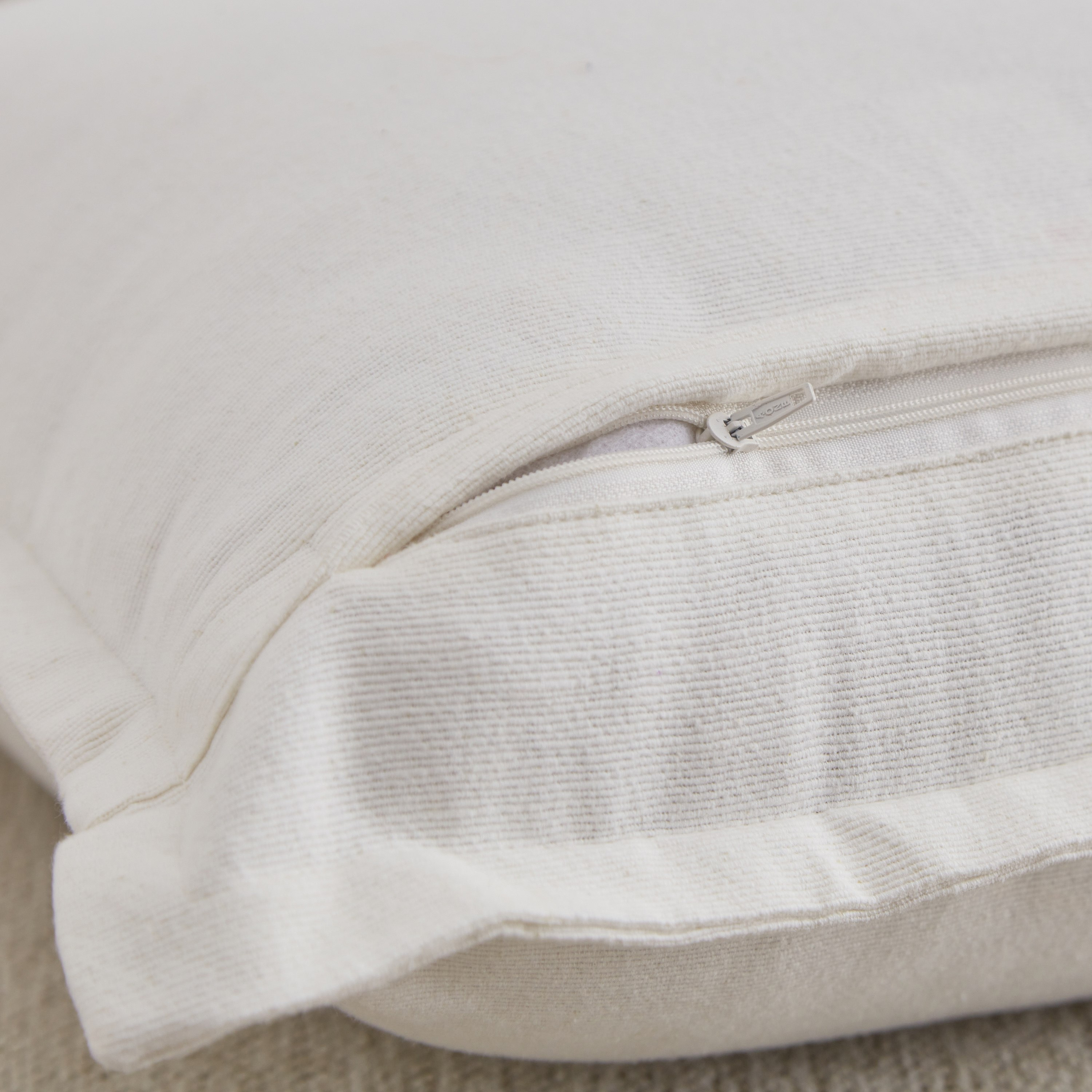 غطاء وسادة سادة مضلع من أتلانتا إزرا - 40x40 سم-hbxhomeware-cushionsandcovers-cushioncovers-image-4