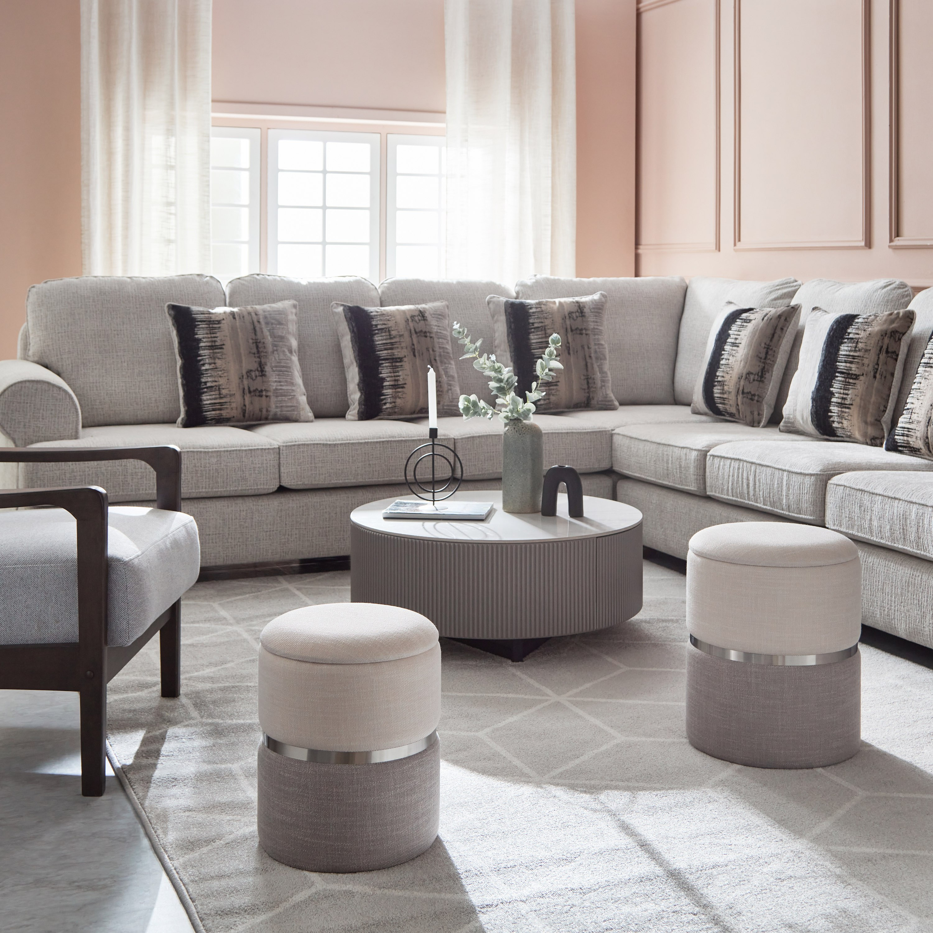 طقم مقعد عثماني بمساحة تخزين قطعتين من كلوديا-hbxlivingroom-sofasandarmchairs-ottomansandfootstools-image-7