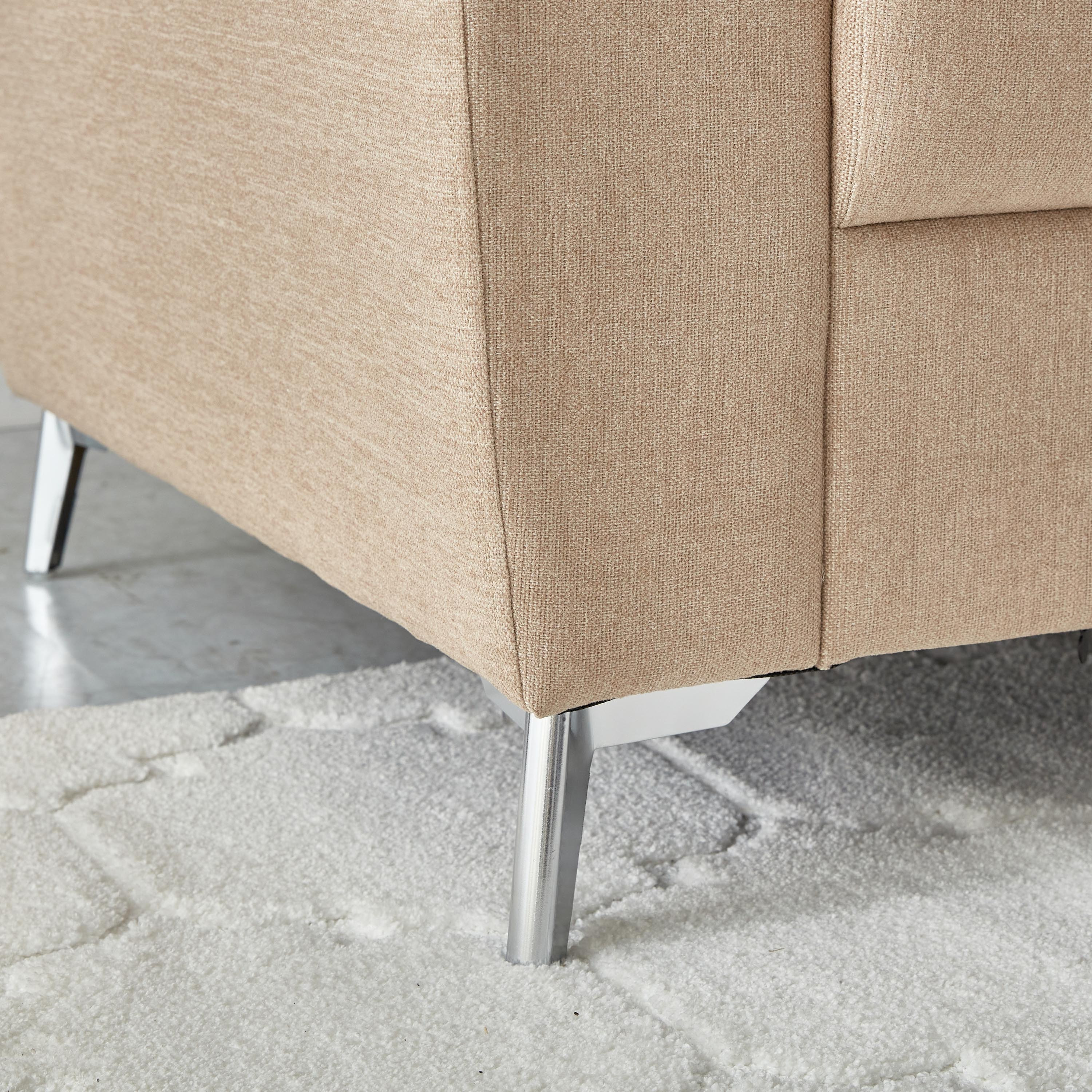 كرسي قماش بمساند ذراعين من ستاسيا-hbxlivingroom-sofasandarmchairs-sofas-image-7