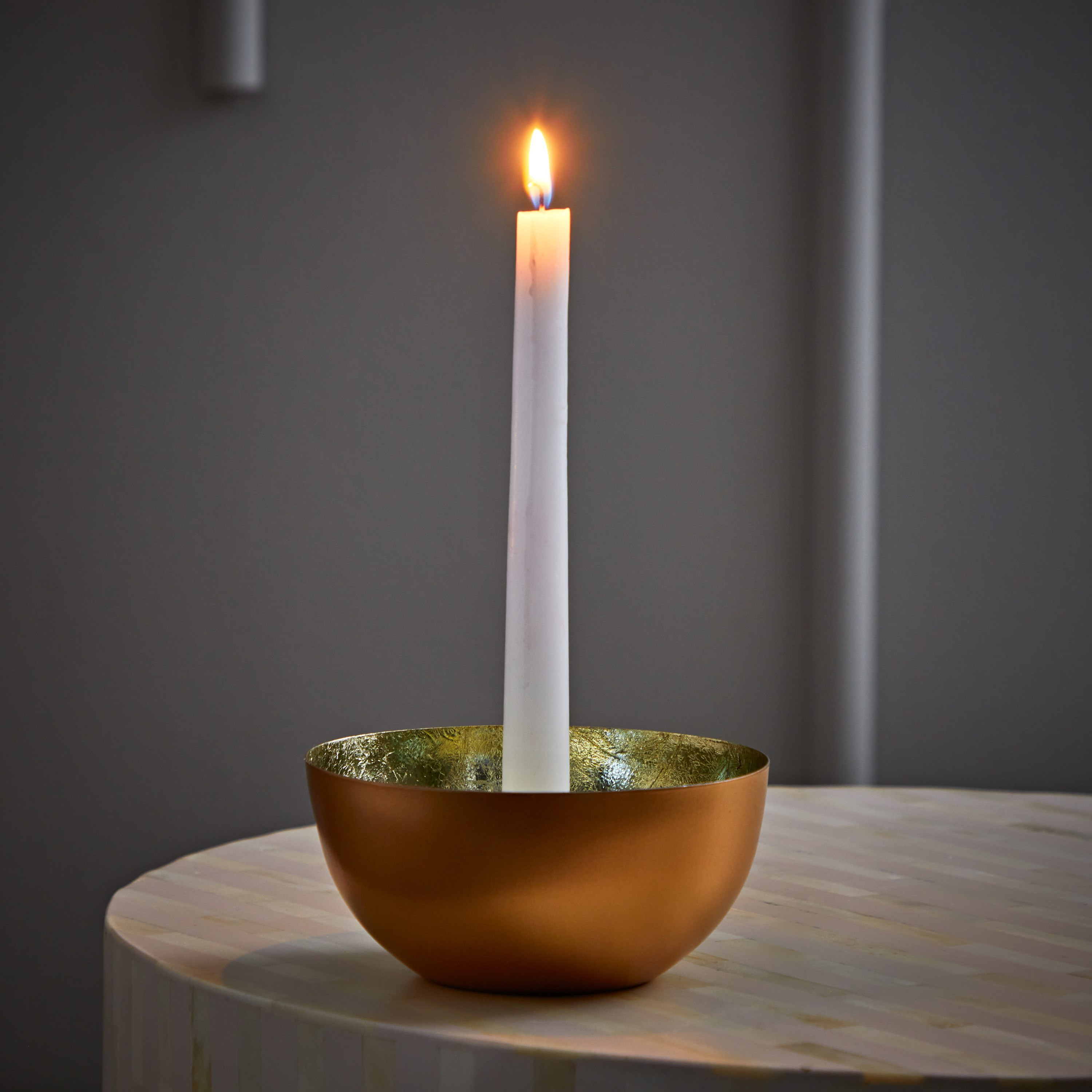 حامل شموع معدن من بلش - 13x13x6.5 سم-hbxlivingroom-decorandaccessories-candleholders-image-1