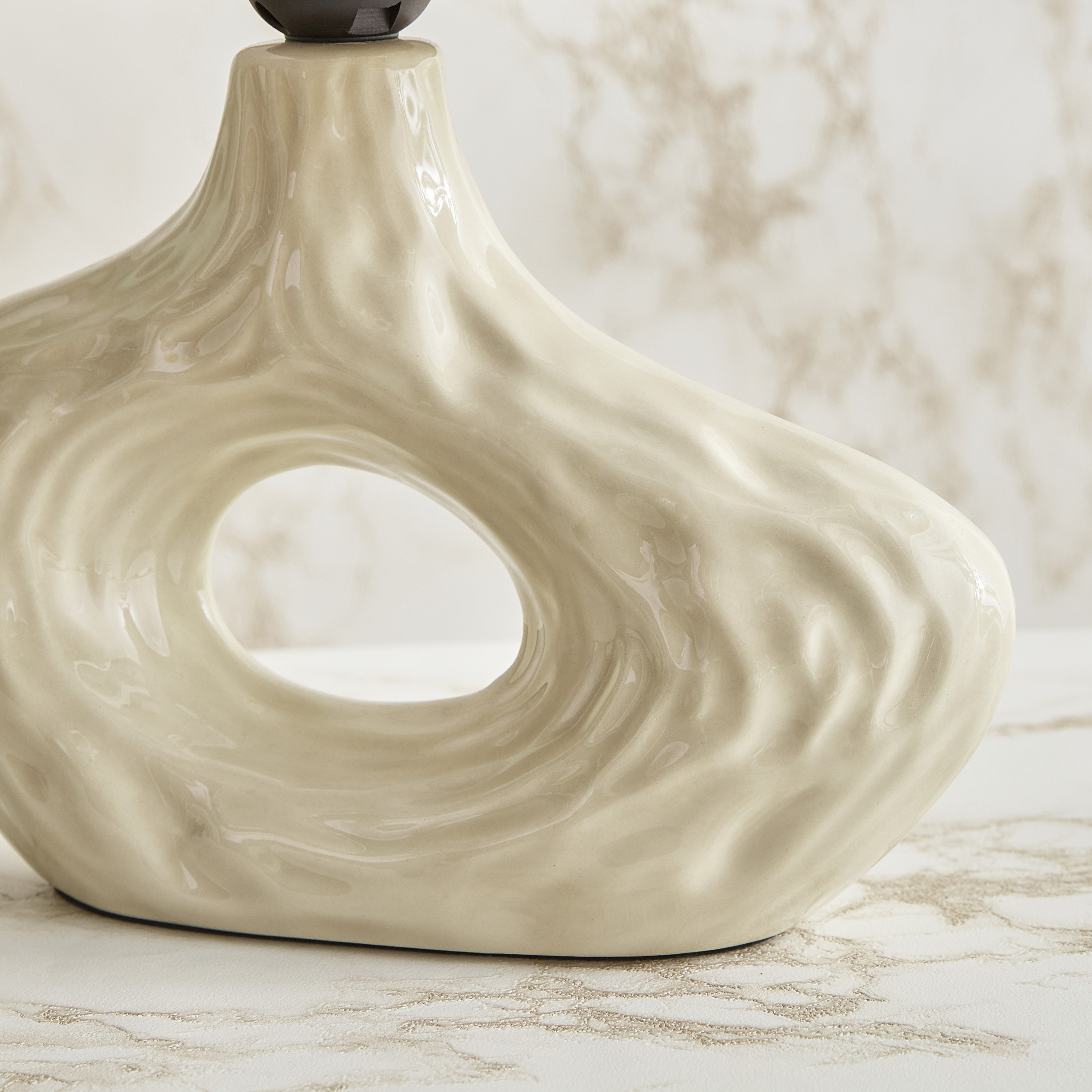 مصباح طاولة سيراميك من أنيا - 25x15x33 سم-hbxlivingroom-lighting-tablelamps-image-4