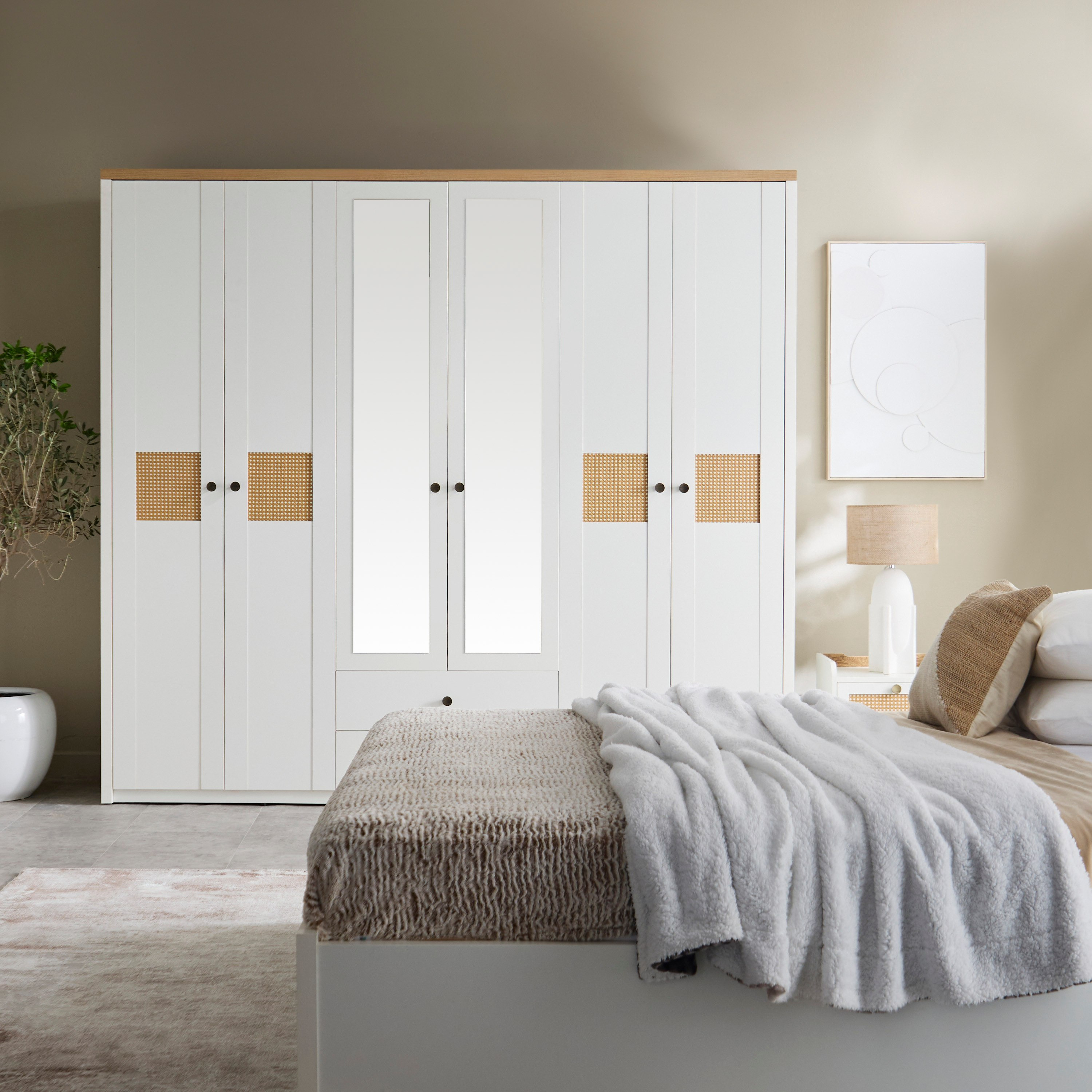 خزانة ملابس 4 أبواب ودرجين ومرآة من فيوجن-hbxfurniture-wardrobes-image-13
