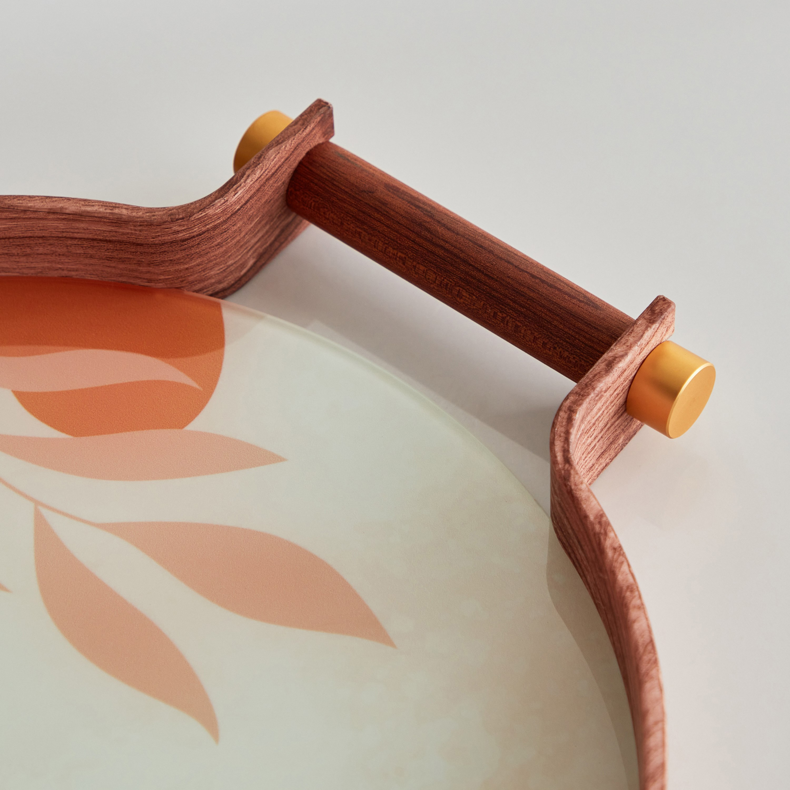 صينية زجاجية مستديرة من فيستا - 39 سم-hbxdecorandfurnishings-tabletop-serveware-image-3