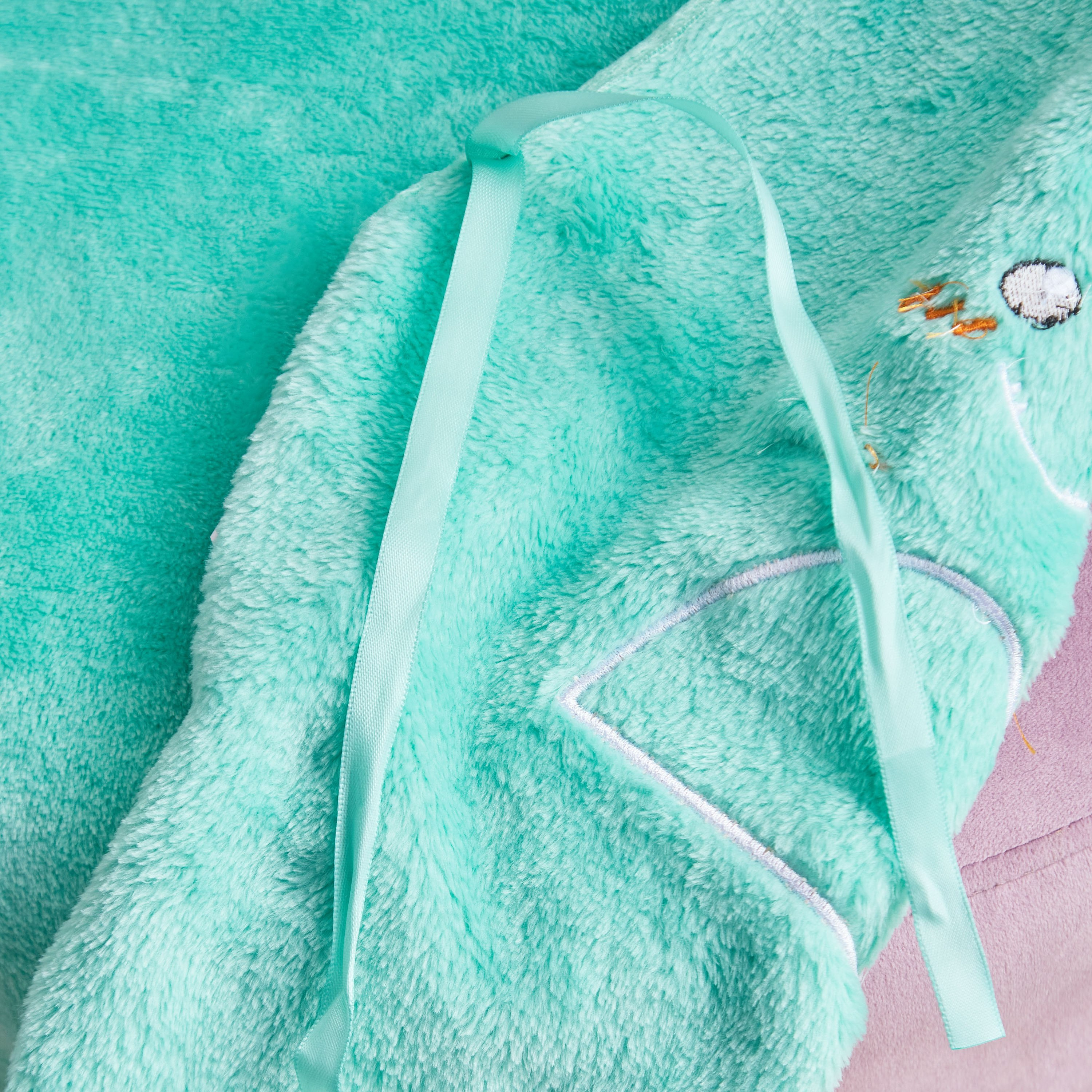 بطانية فلانيلة مطرزة على شكل حيوان من بلاي لاند دينو - 100x100 سم-hbxhomeware-hbxkidsandyouth-image-3