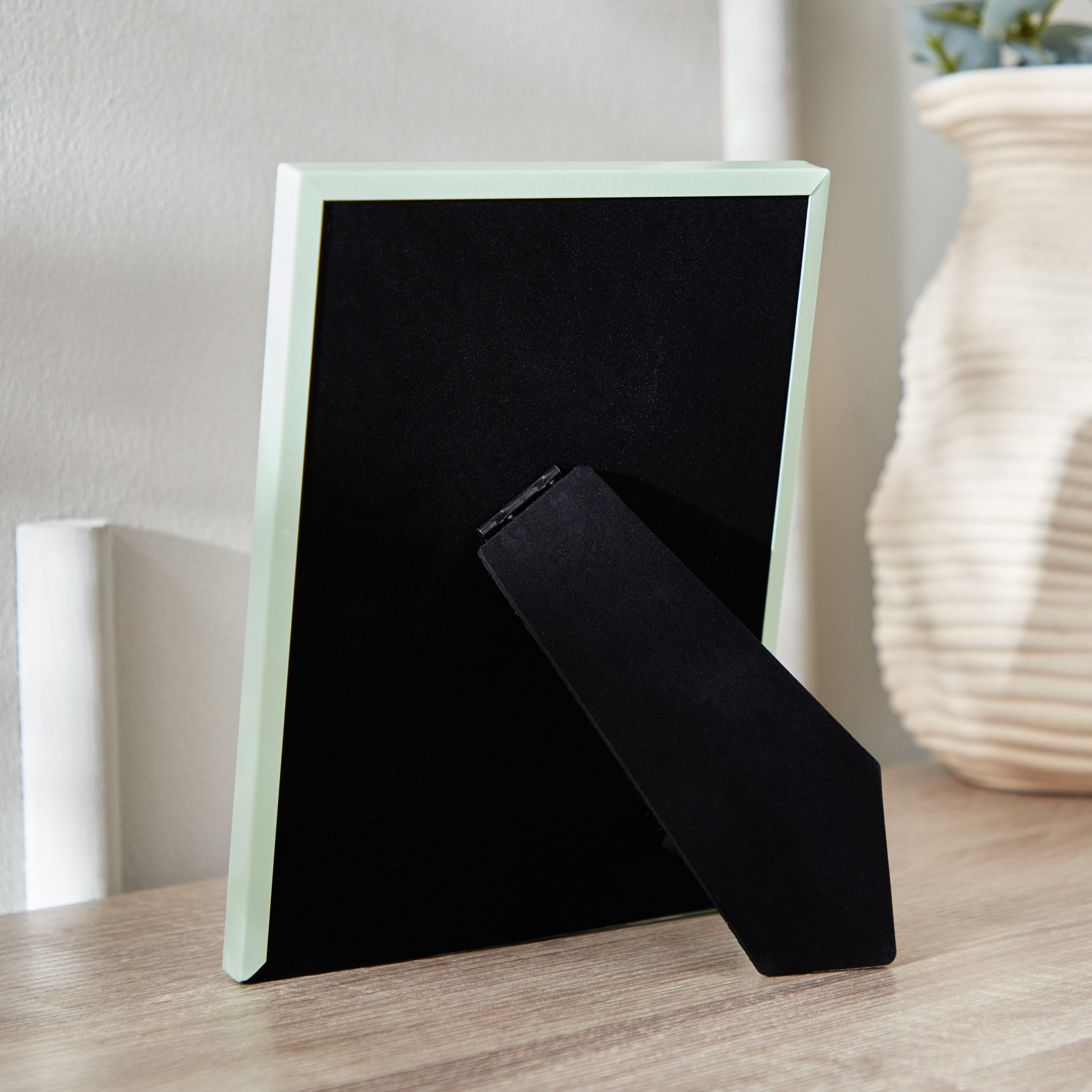 برواز صور معدن من أوروس - 15.5x20.5x2 سم-hbxbedroom-decorandaccessories-photoframes-image-4