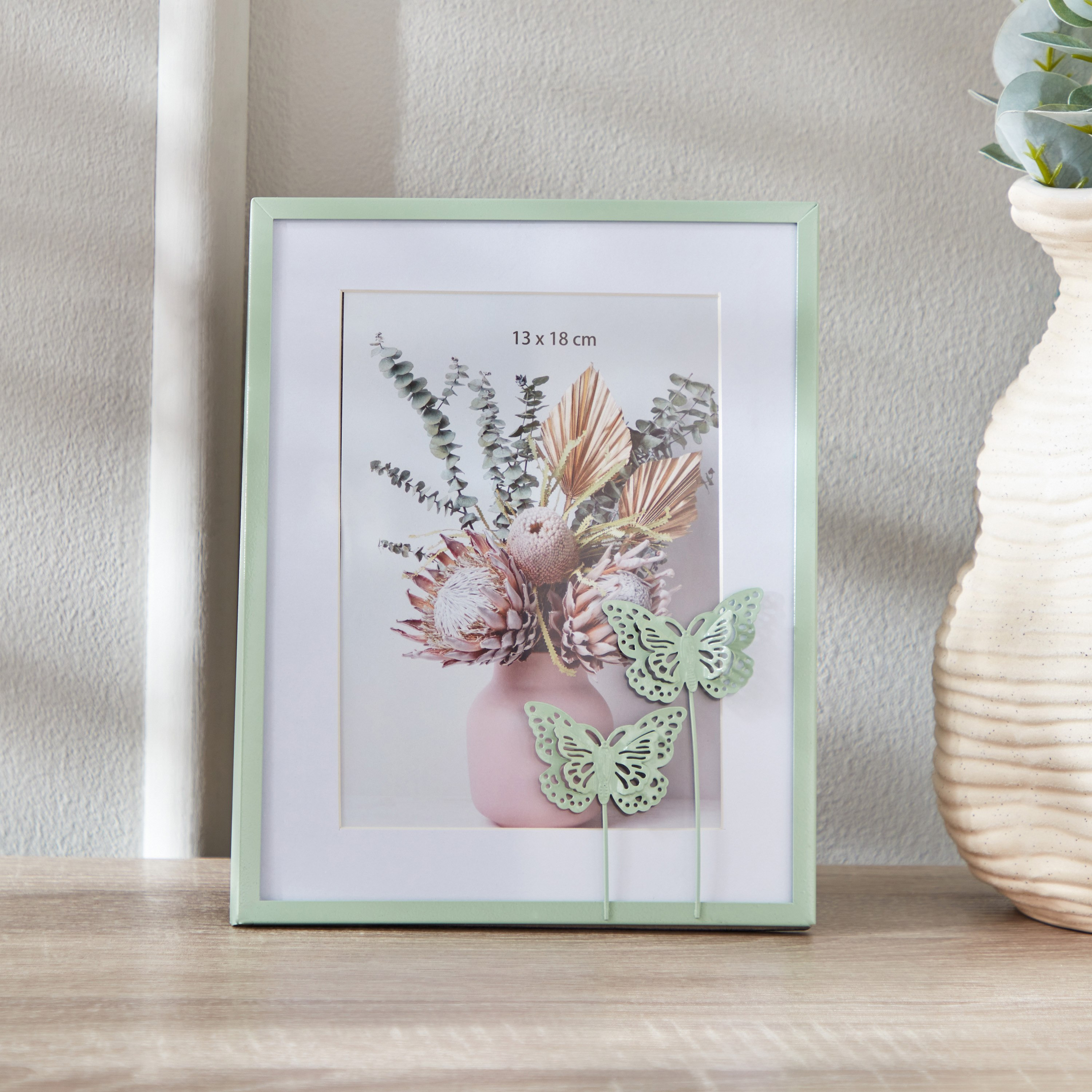 برواز صور معدن من أوروس - 18x23x2 سم-hbxbedroom-decorandaccessories-photoframes-image-2