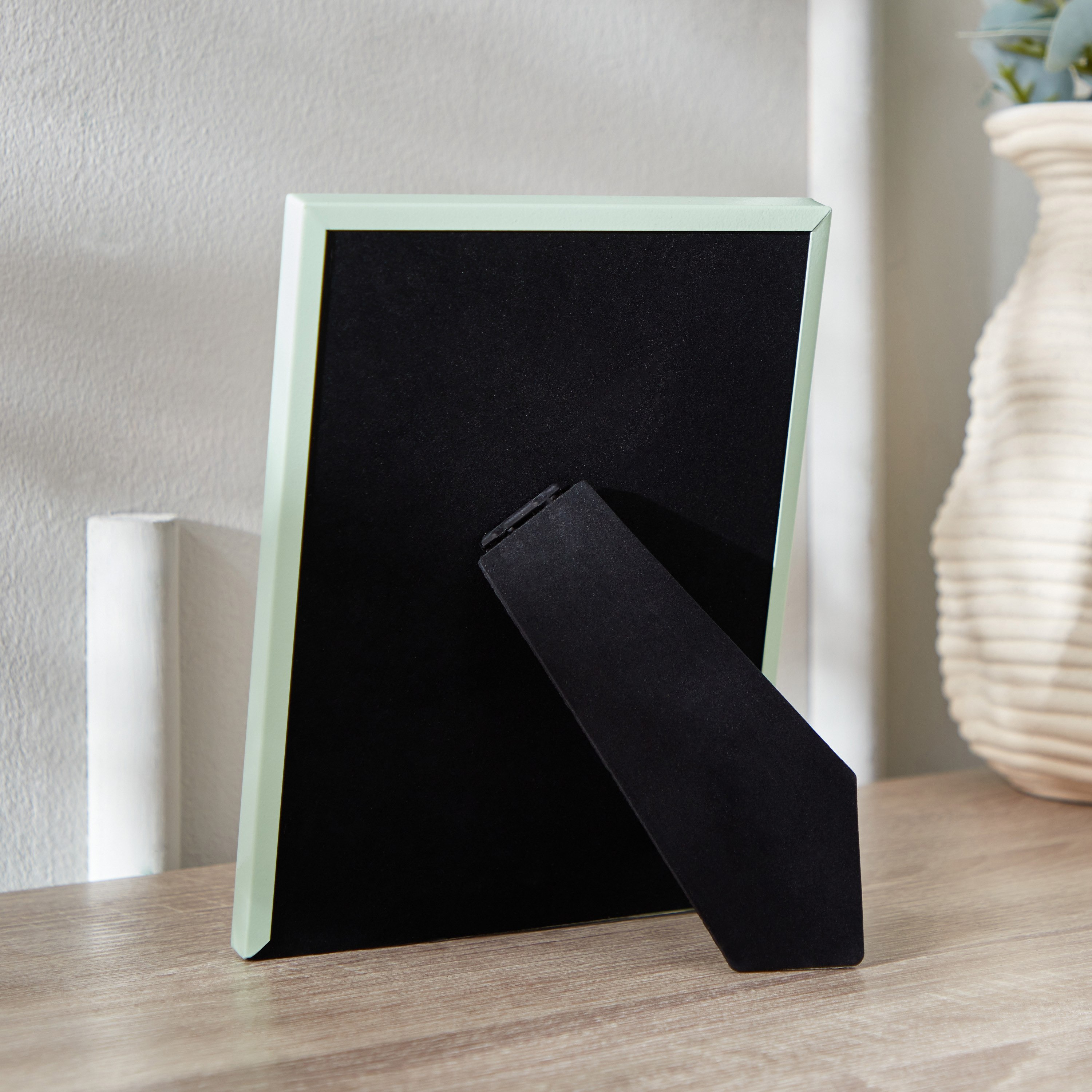 برواز صور معدن من أوروس - 18x23x2 سم-hbxbedroom-decorandaccessories-photoframes-image-3