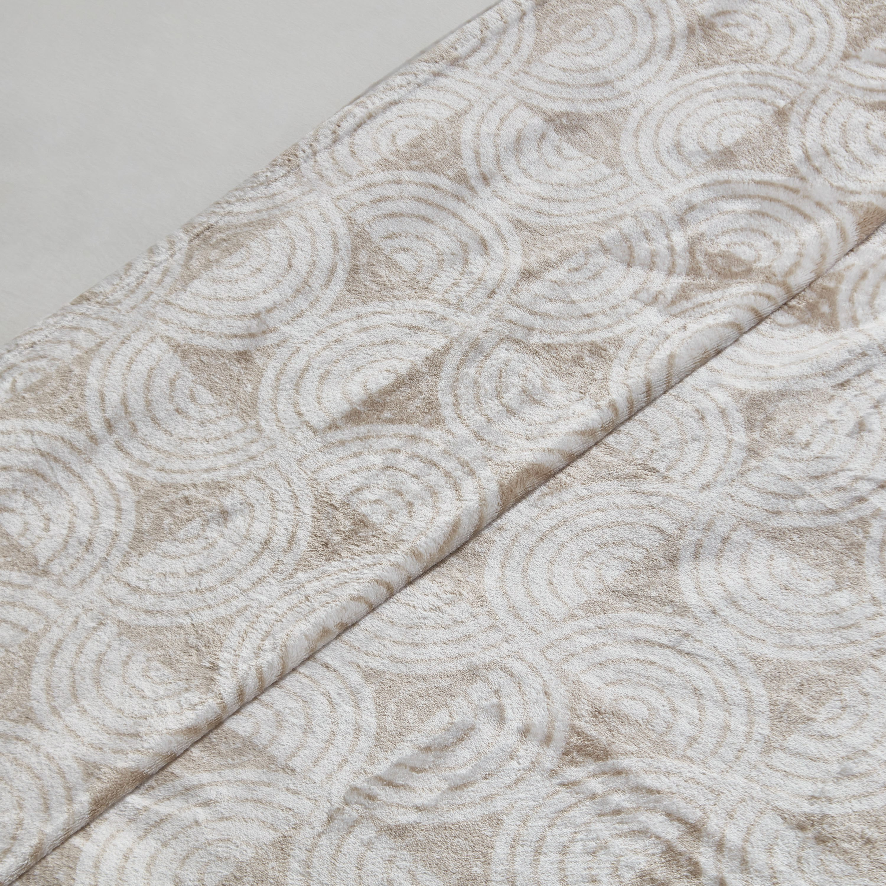 بطانية فلانيل كوين من ماتريكس كين - 200x220 سم-hbxhomeware-hbxbedroom-image-3