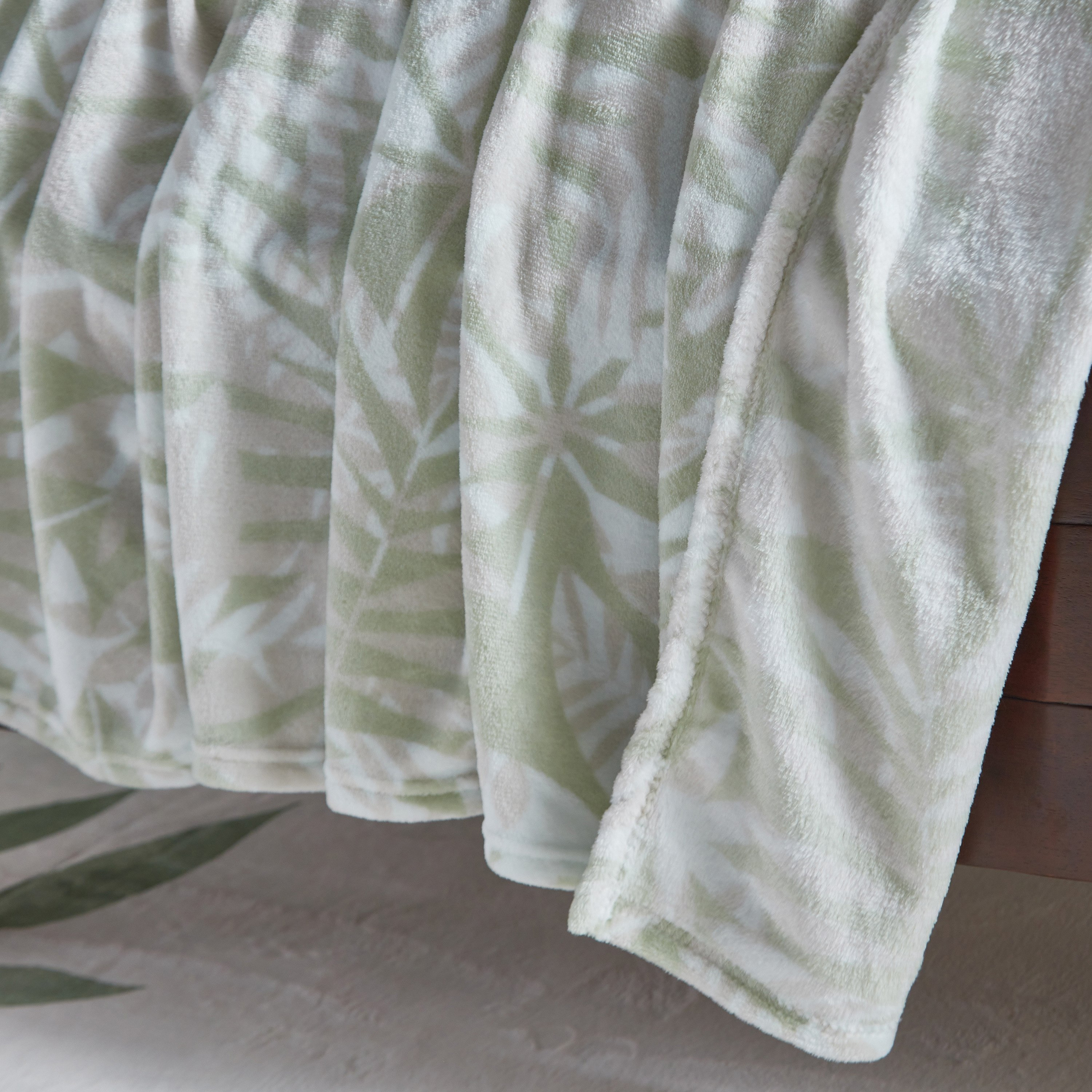 Matrix Rick Flannel Twin Blanket - 140x200 cm-hbxhomeware-hbxbedroom-image-5