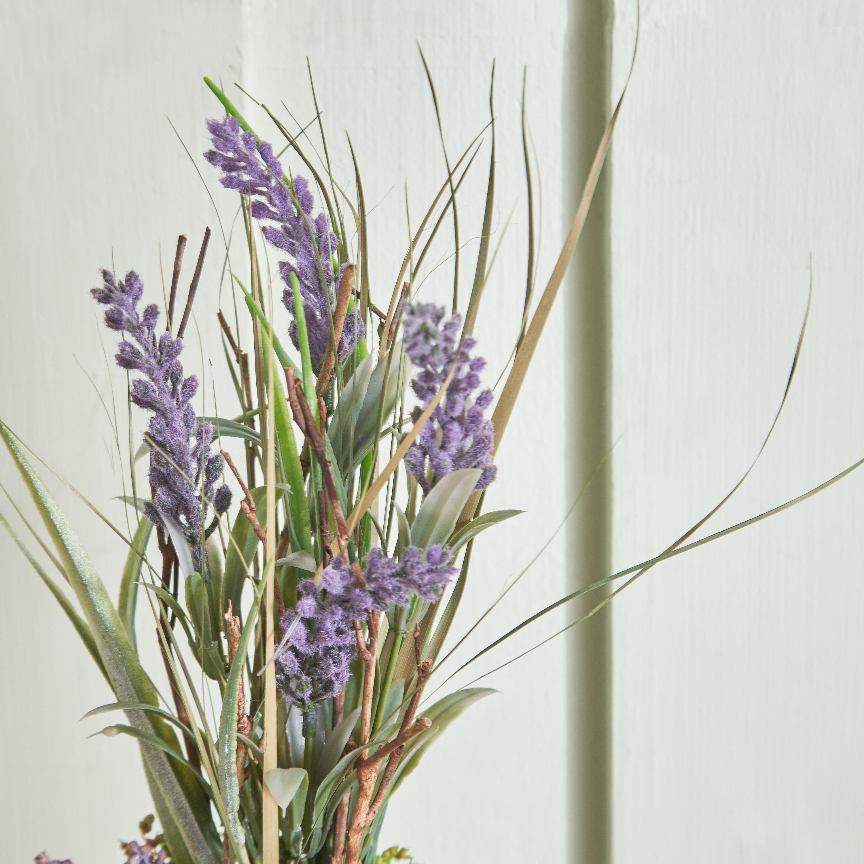 باقة زهور لافندر مع وعاء زجاجي من فيونا - 17x15x37 سم-hbxdecorandfurnishings-homeaccessories-artificialflowersandplants-image-3