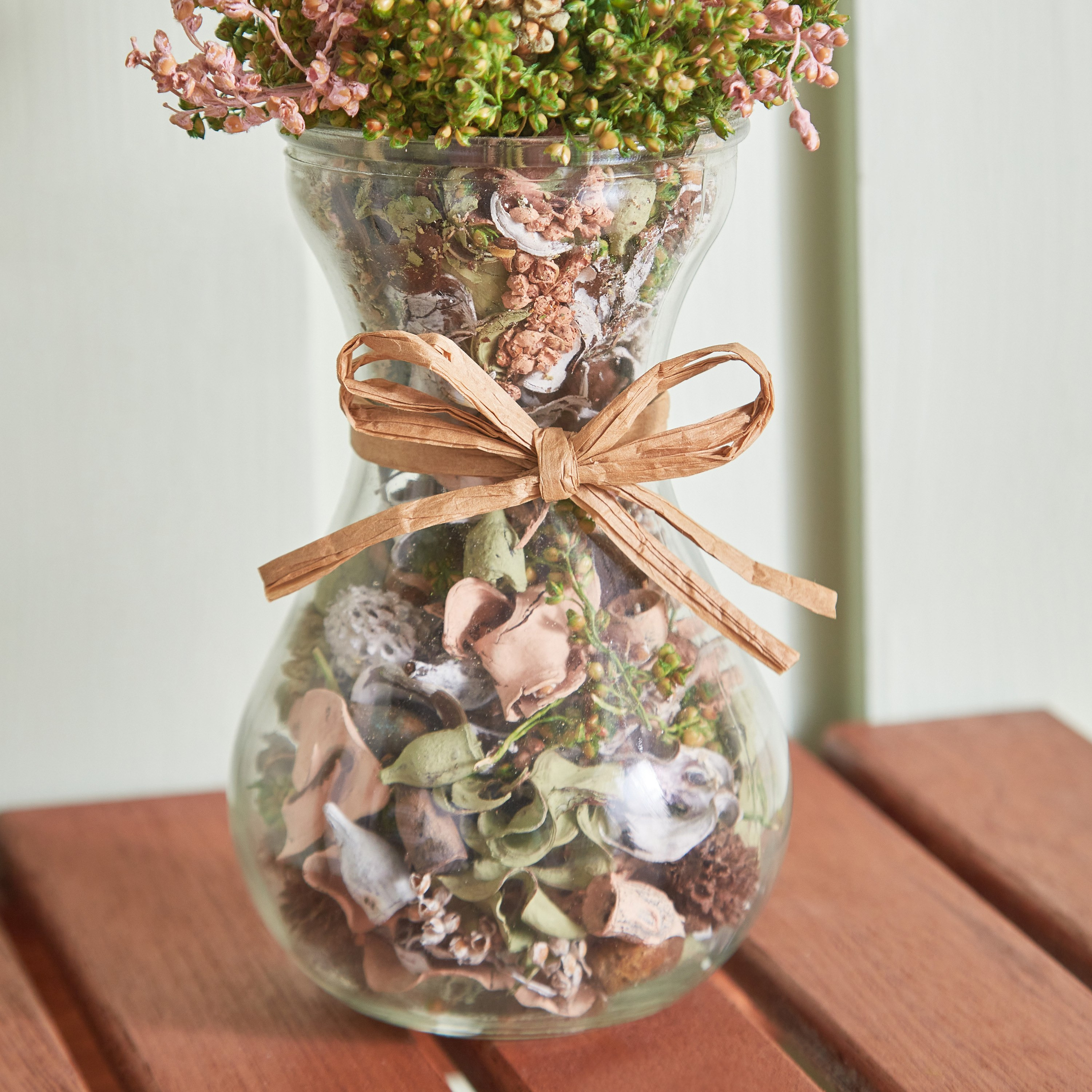 باقة زهور متفتحة مع وعاء زجاجي من فيونا - 17x15x37 سم-hbxdecorandfurnishings-homeaccessories-artificialflowersandplants-image-2