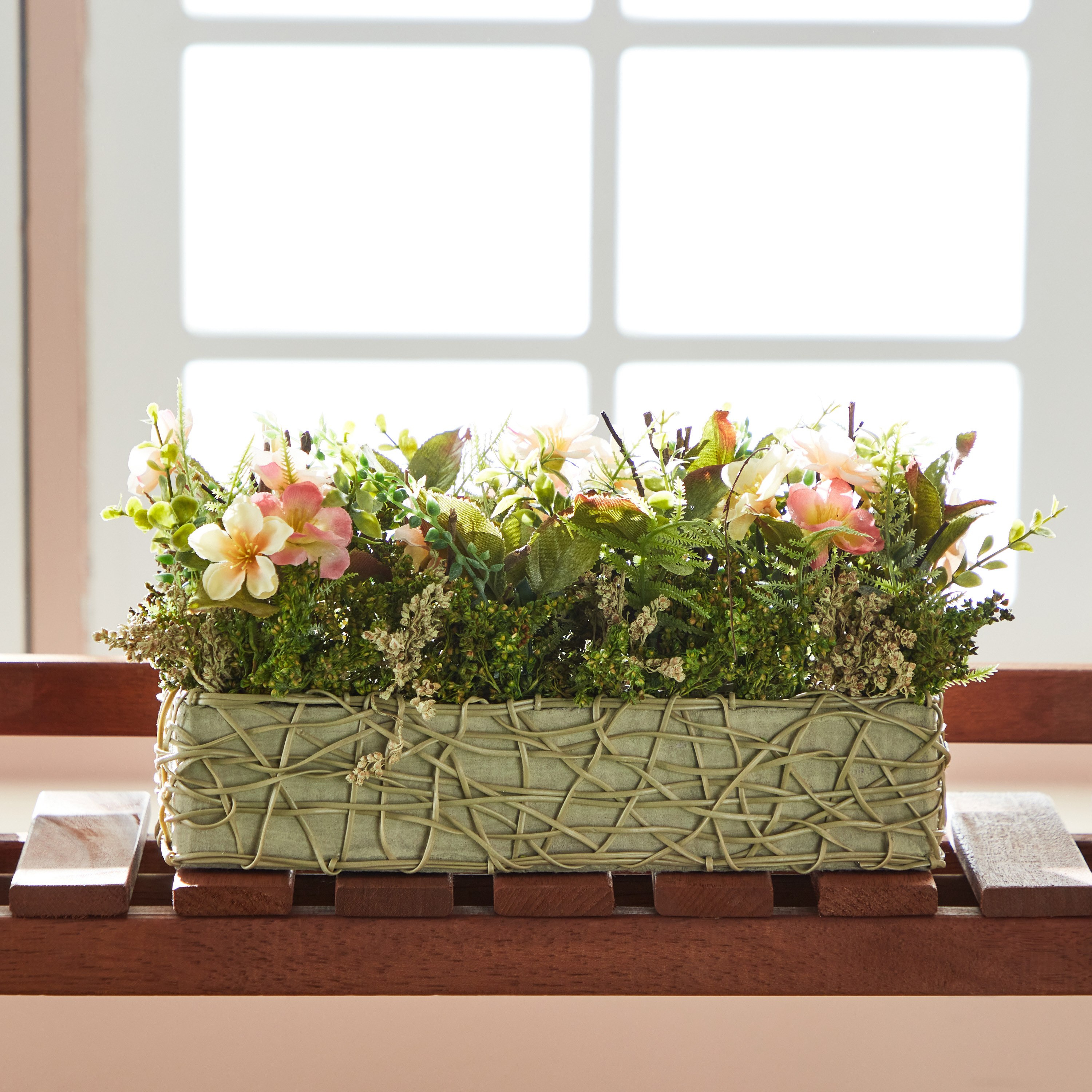 باقة زهور متفتحة مع سلة منسوجة من فيونا - 33x16x16 سم-hbxdecorandfurnishings-homeaccessories-artificialflowersandplants-image-2