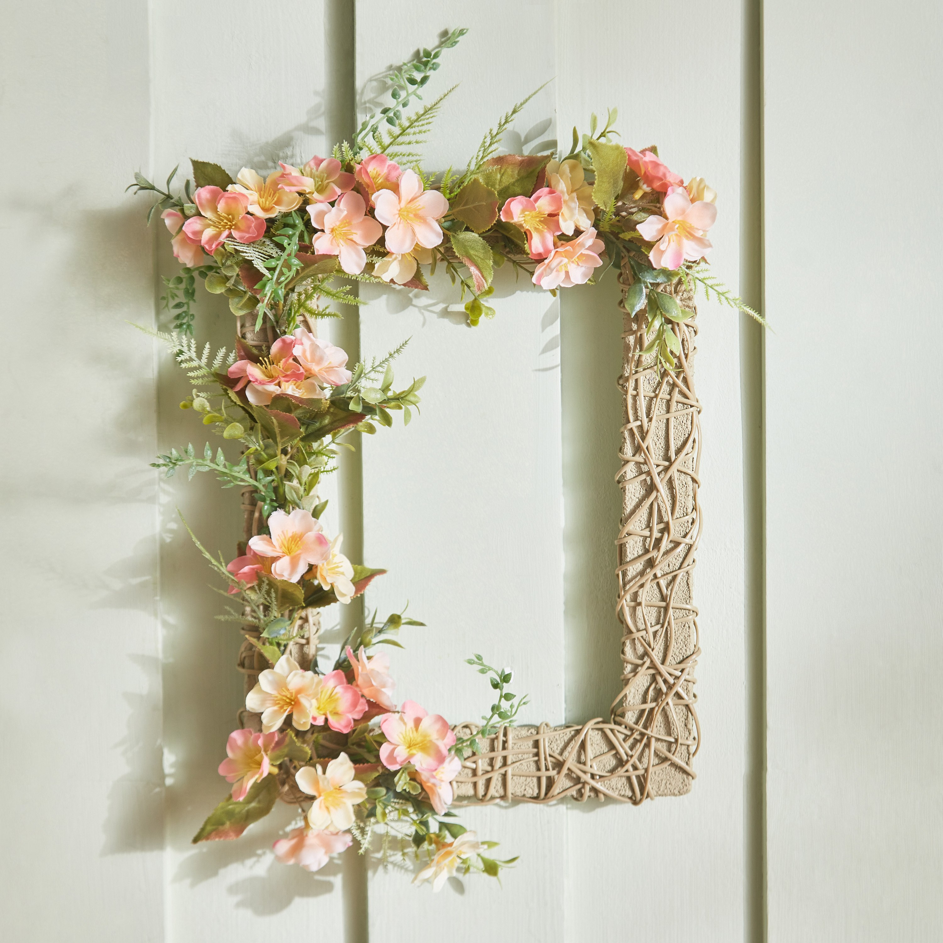 Fiona Blossom Rectangle Wreath Wall Decor - 29x10x34 cm-hbxdecorandfurnishings-homeaccessories-artificialflowersandplants-image-2