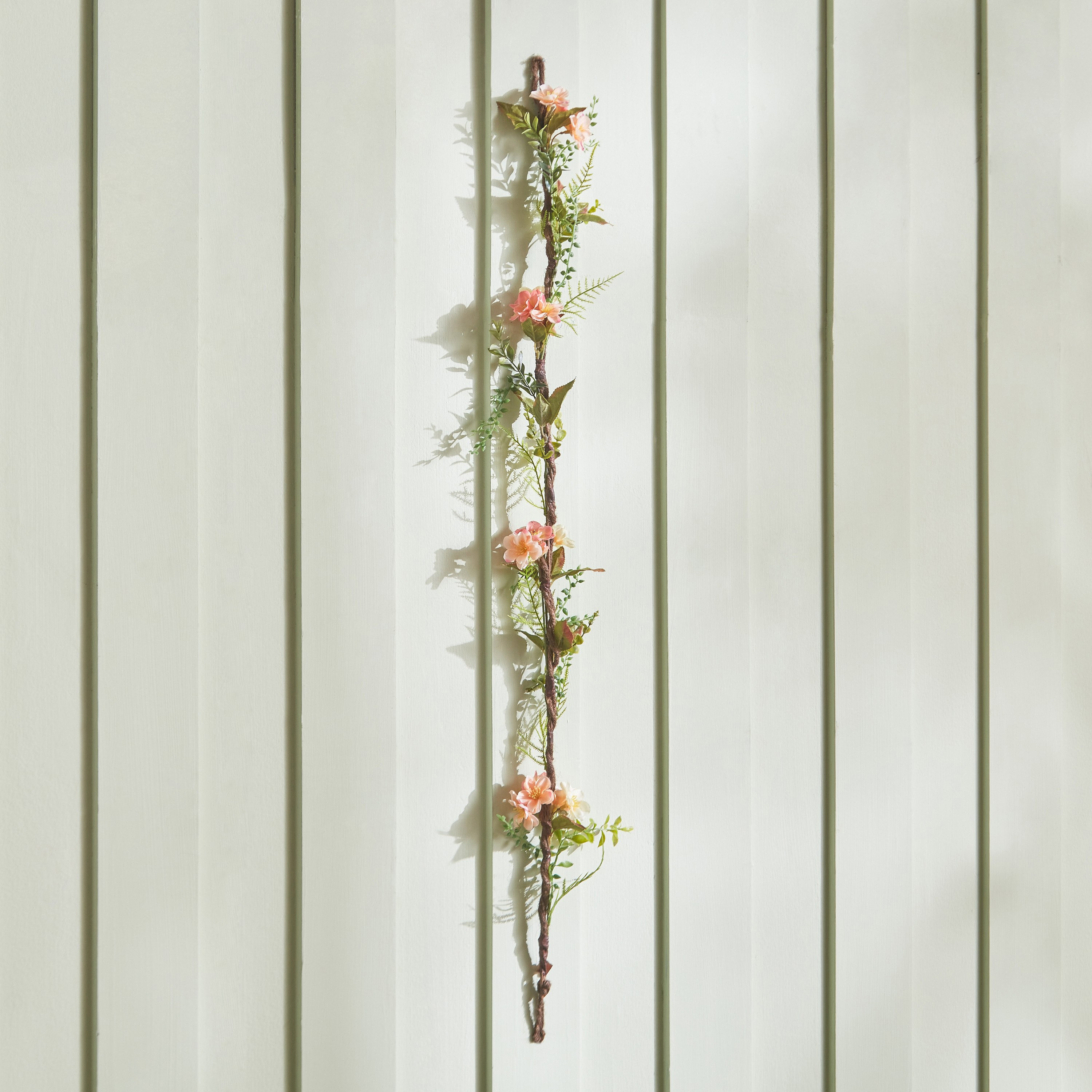 إكليل ديكور بلوسوم من فيونا - 5x5x95 سم-hbxdecorandfurnishings-homeaccessories-artificialflowersandplants-image-1