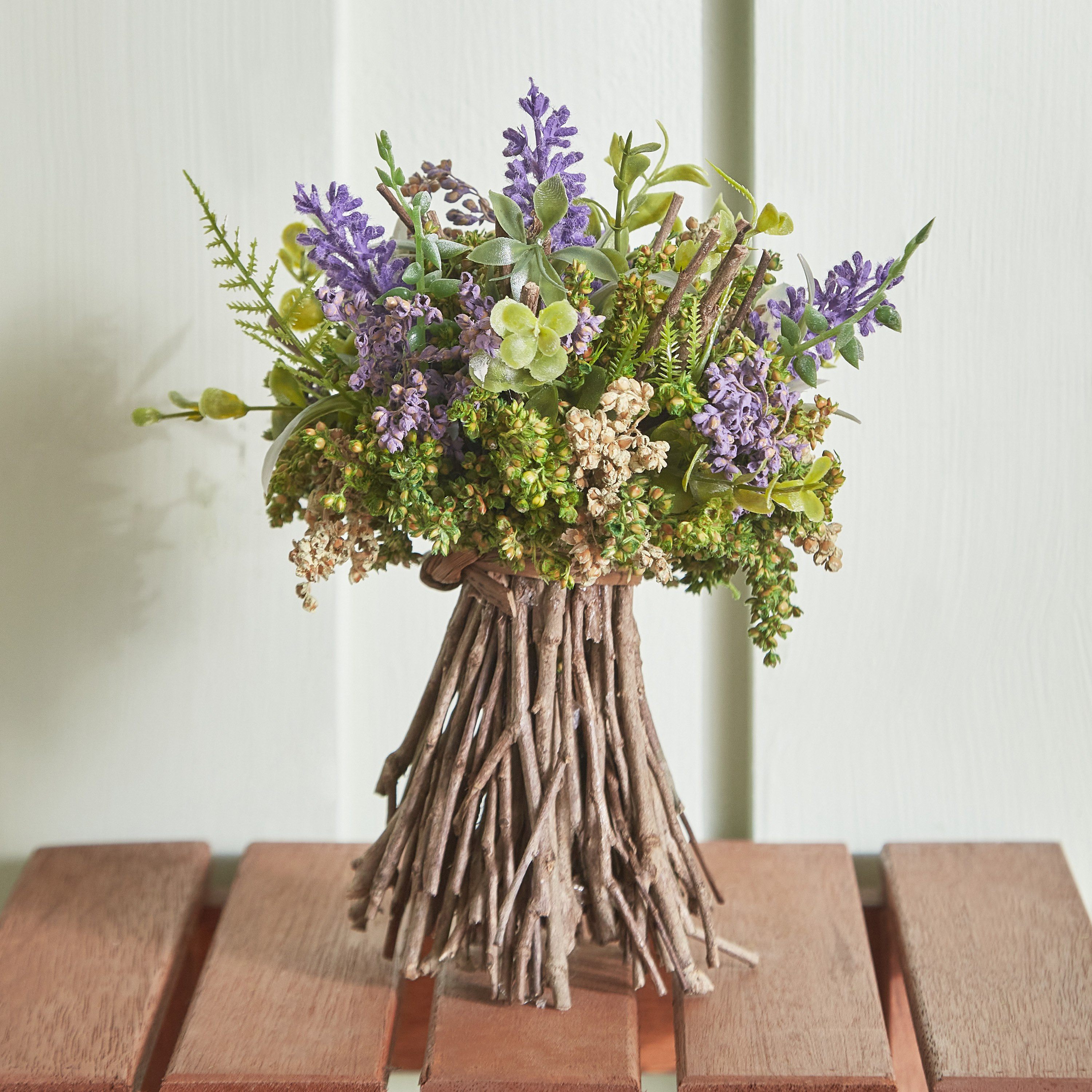 ديكور طاولة بوكيه غصين لافندر من فيونا - 15x15x18 سم-hbxdecorandfurnishings-homeaccessories-artificialflowersandplants-image-1