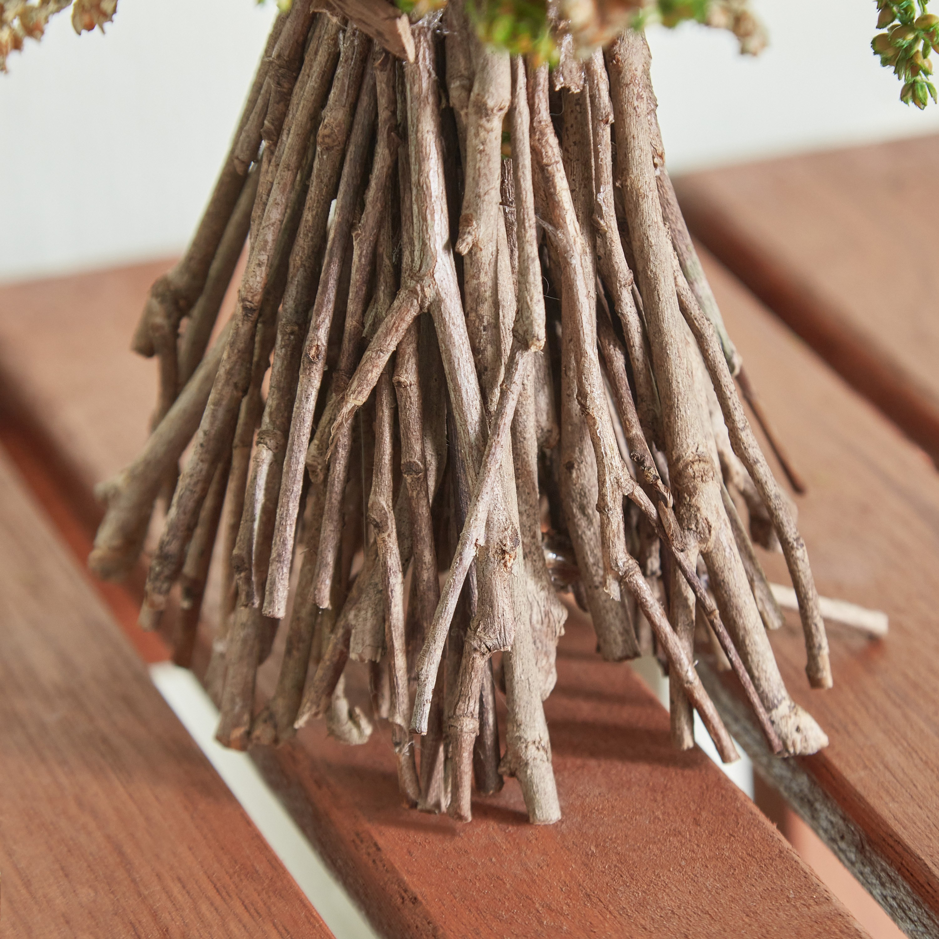 ديكور طاولة بوكيه غصين لافندر من فيونا - 15x15x18 سم-hbxdecorandfurnishings-homeaccessories-artificialflowersandplants-image-3