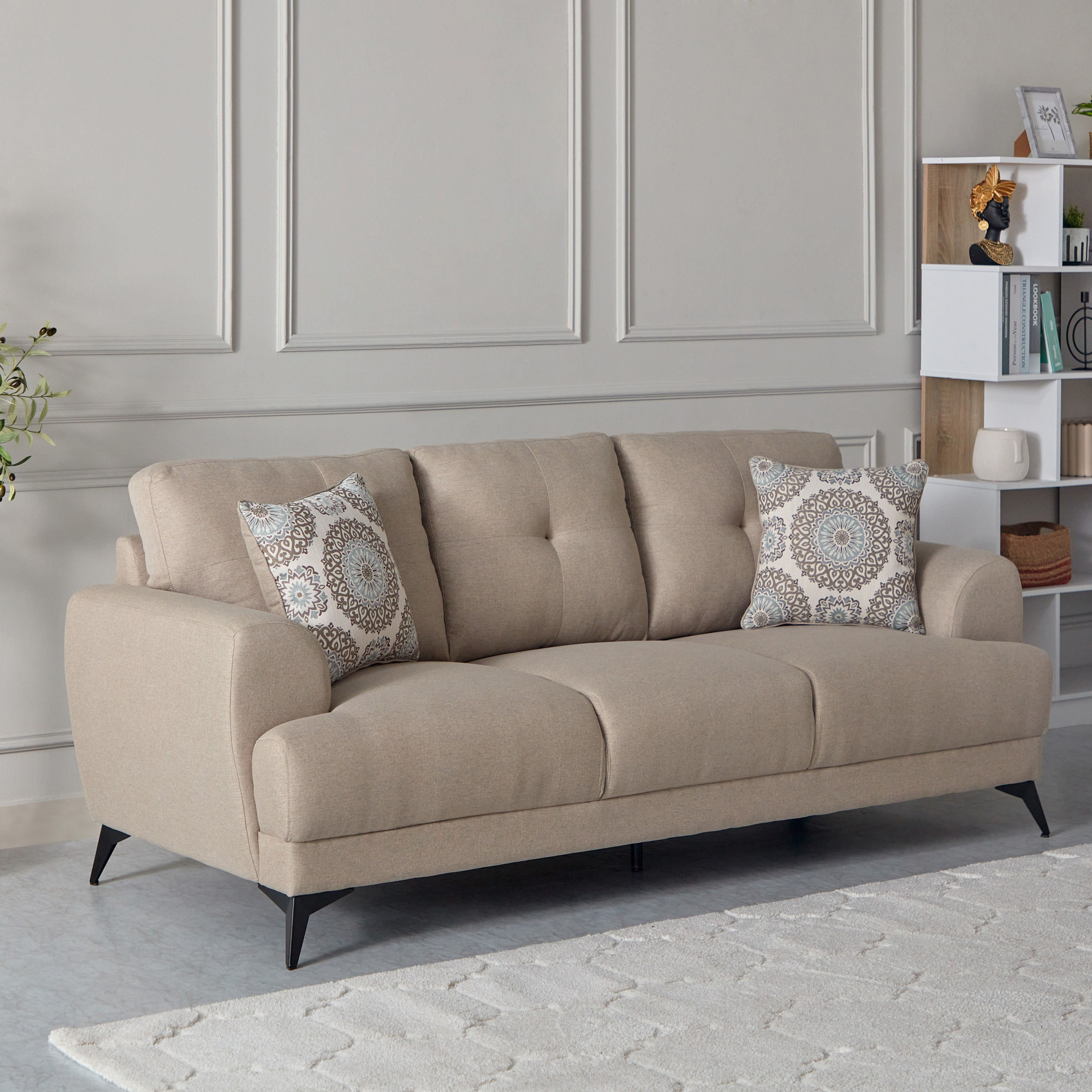كنبة 3 مقاعد مع وسادتين من إستيلا-hbxlivingroom-sofasandarmchairs-sofas-image-1
