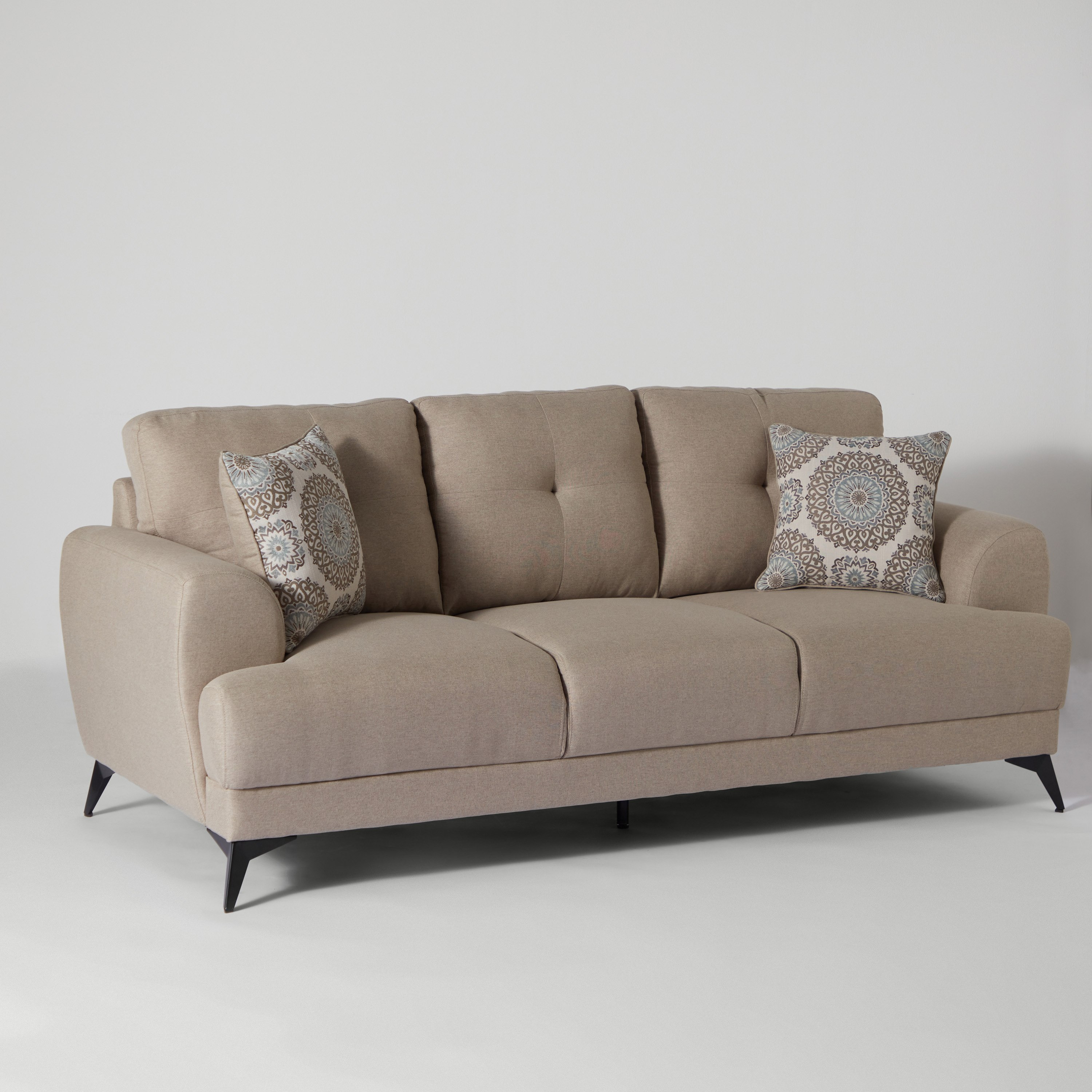 كنبة 3 مقاعد مع وسادتين من إستيلا-hbxlivingroom-sofasandarmchairs-sofas-image-12