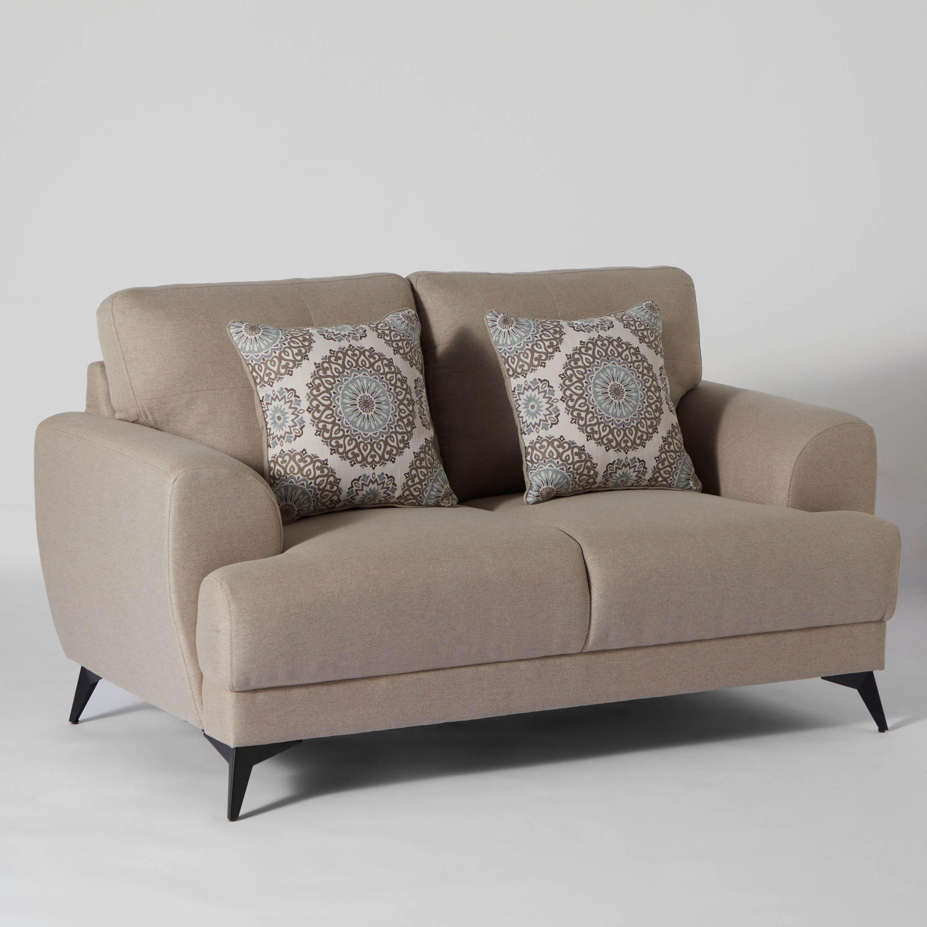كنبة مقعدين مع وسادتين من إستيلا-hbxlivingroom-sofasandarmchairs-sofas-image-12