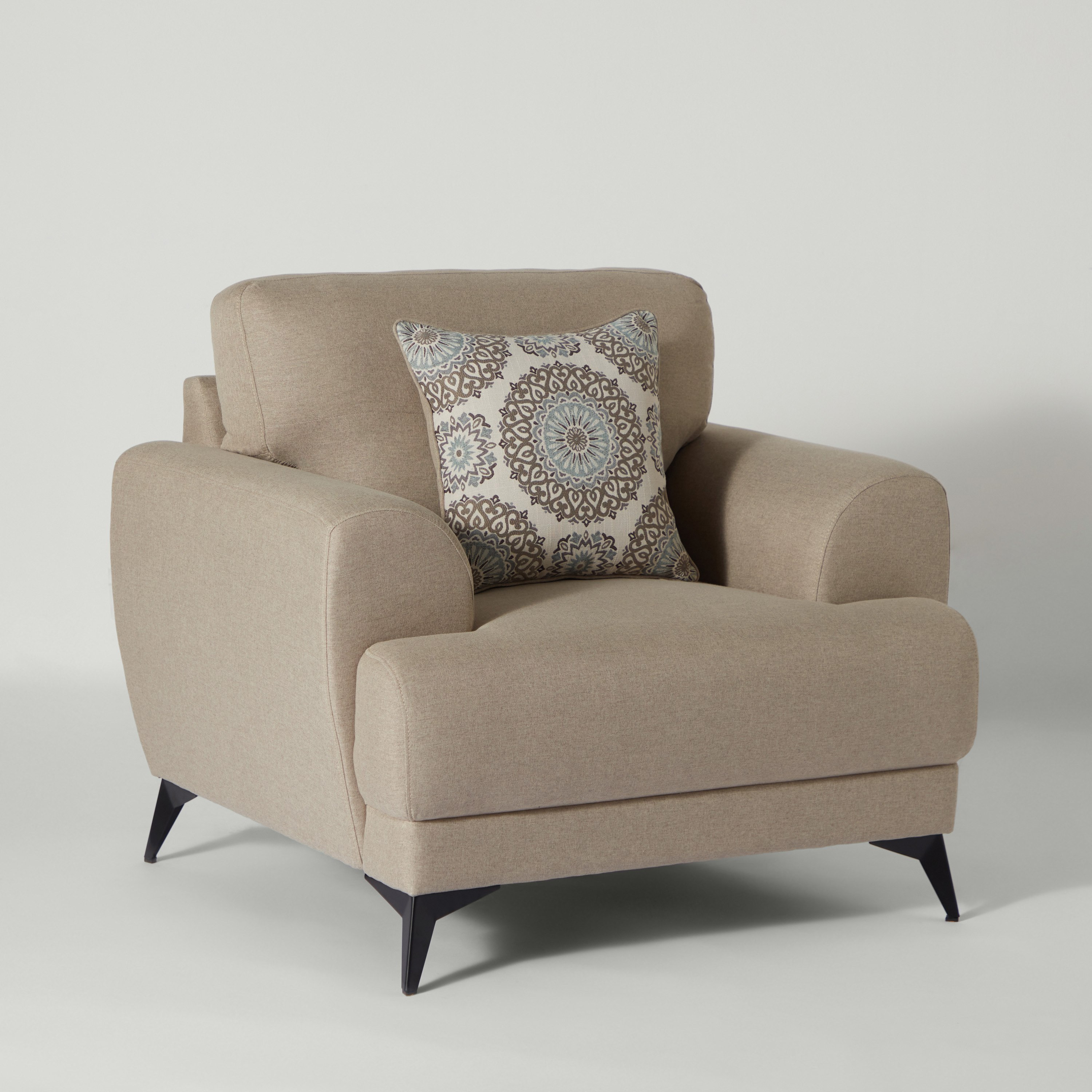كرسي بمساند ذراعين مع وسادة من إستيلا-hbxlivingroom-sofasandarmchairs-sofas-image-11