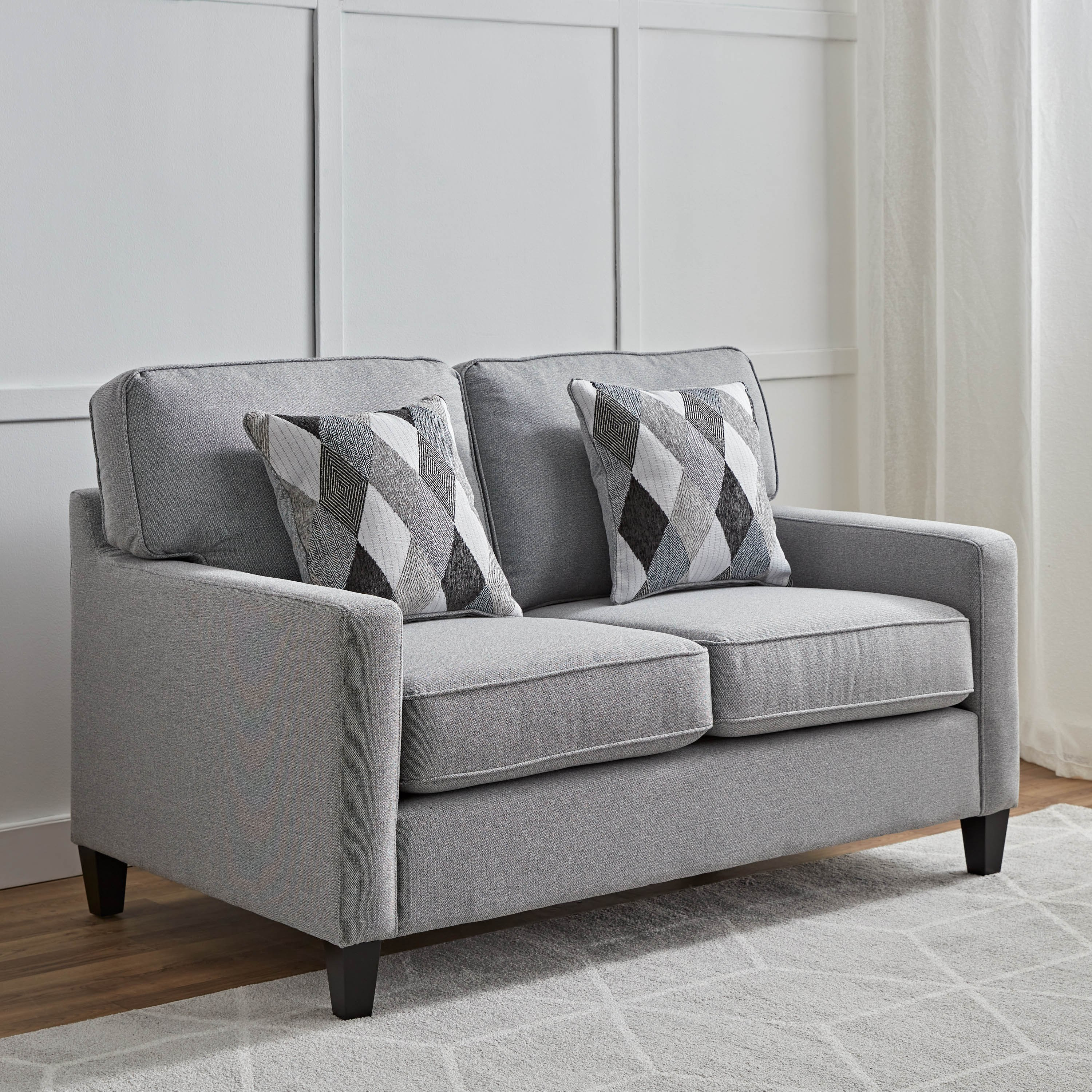 كنبة بمقعدين مع وسادتين من أوليفر-hbxlivingroom-sofasandarmchairs-sofas-image-1