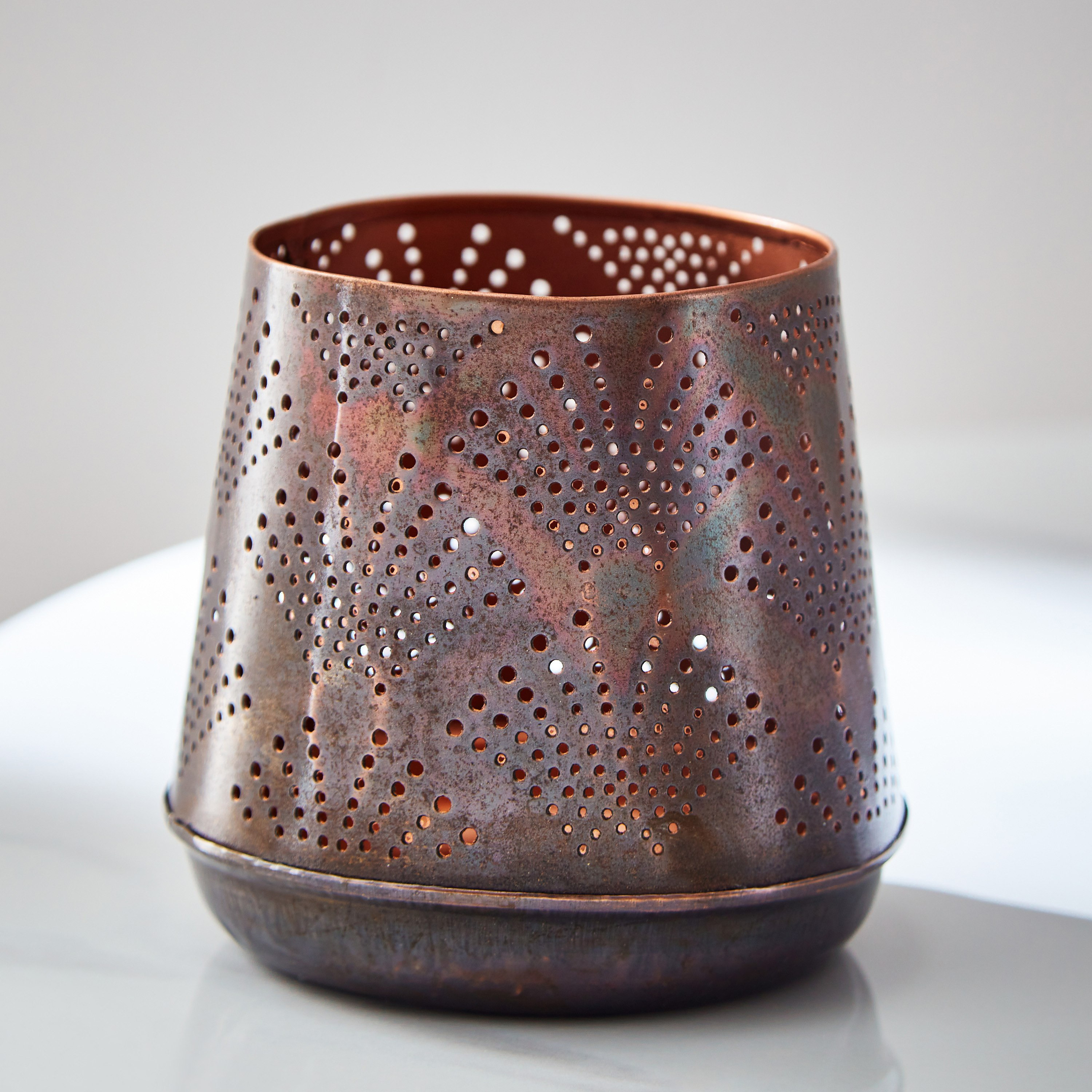حامل شموع معدني - سبلينديد - 10x10x9 سم-hbxlivingroom-decorandaccessories-candleholders-image-1