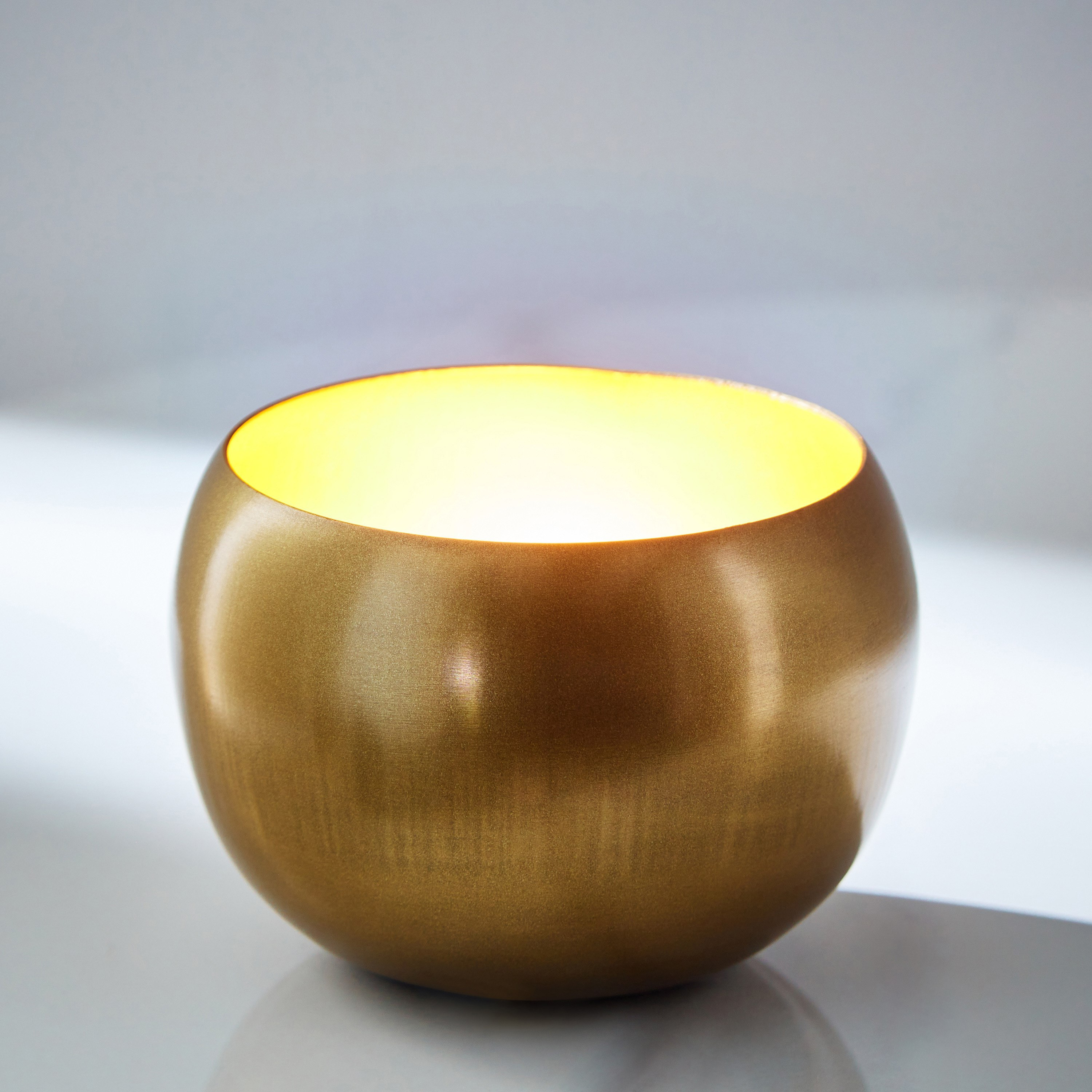 حامل شموع صغيرة معدن من سبلينديد - 10x10x7 سم-hbxlivingroom-decorandaccessories-candleholders-image-2