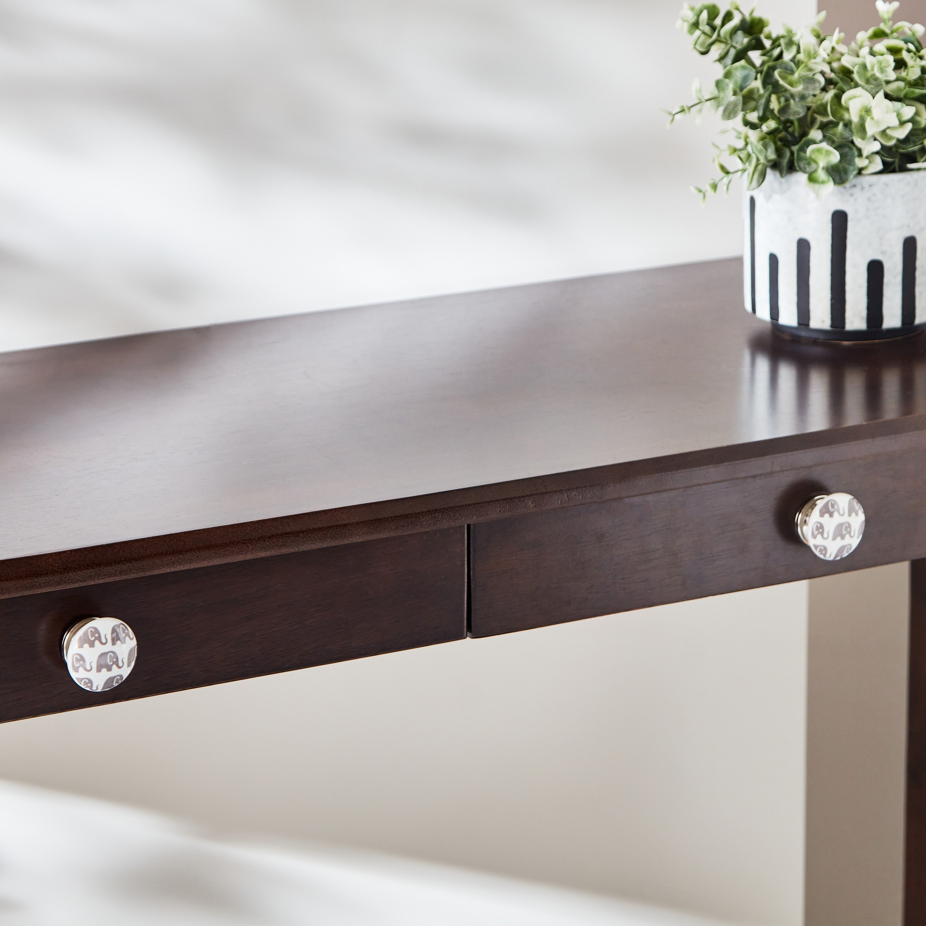 طقم مقابض باب بتصميم فيل- قطعتين من سبلينديد - 4x5.5 سم-hbxdecorandfurnishings-homeaccessories-novelties-image-2