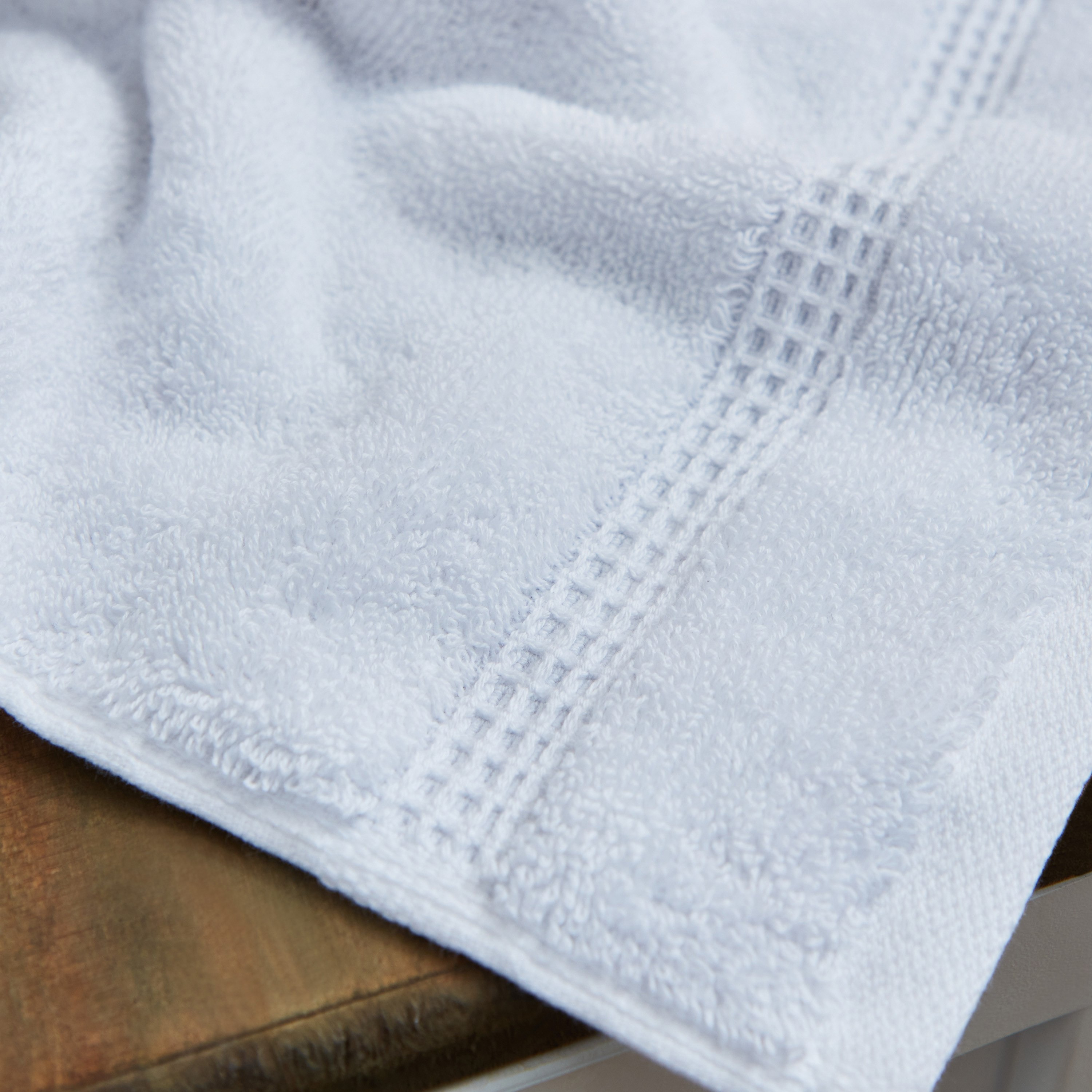 منشفة وجه قطن لوكسي بليس من وايت هافن - 33x33 سم-hbxbathroom-bathroomtextiles-image-4
