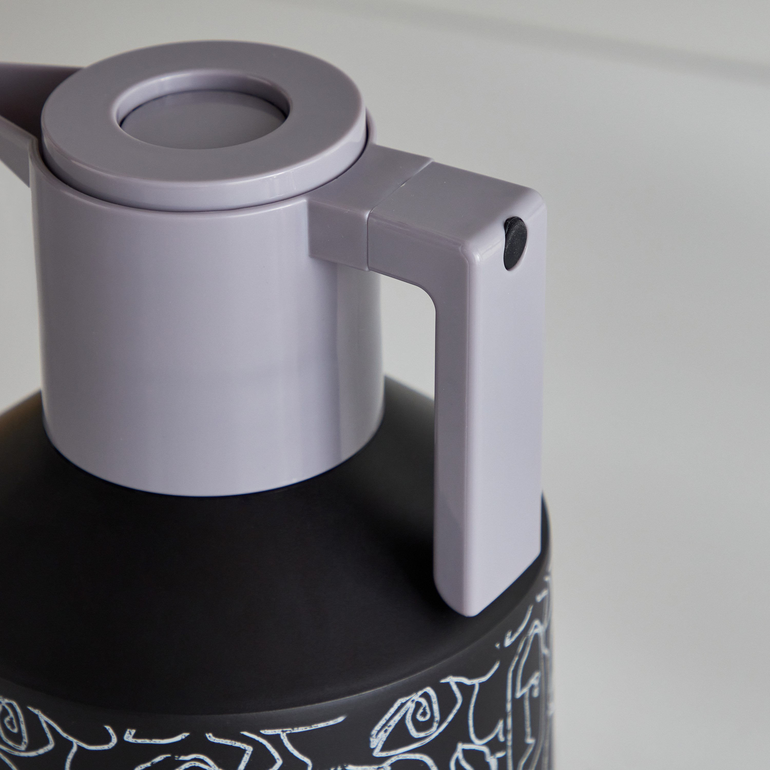 Ridge Hot and Cold Vision Vacuum Flask - 1 L-hbxhomeware-hbxkitchen-image-4