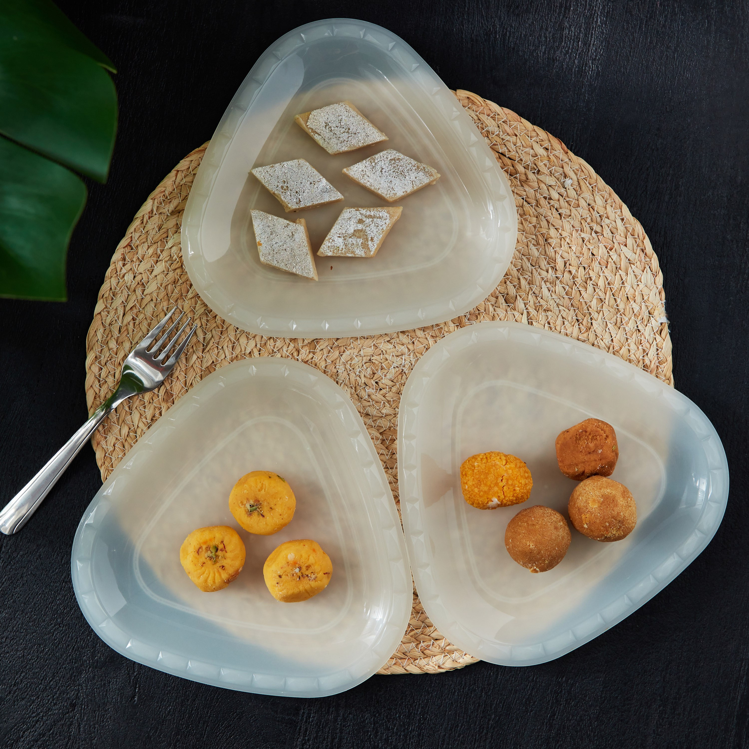 صحن حلوى من جليم - طقم 3 قطع-hbxdecorandfurnishings-tabletop-crockery-image-1