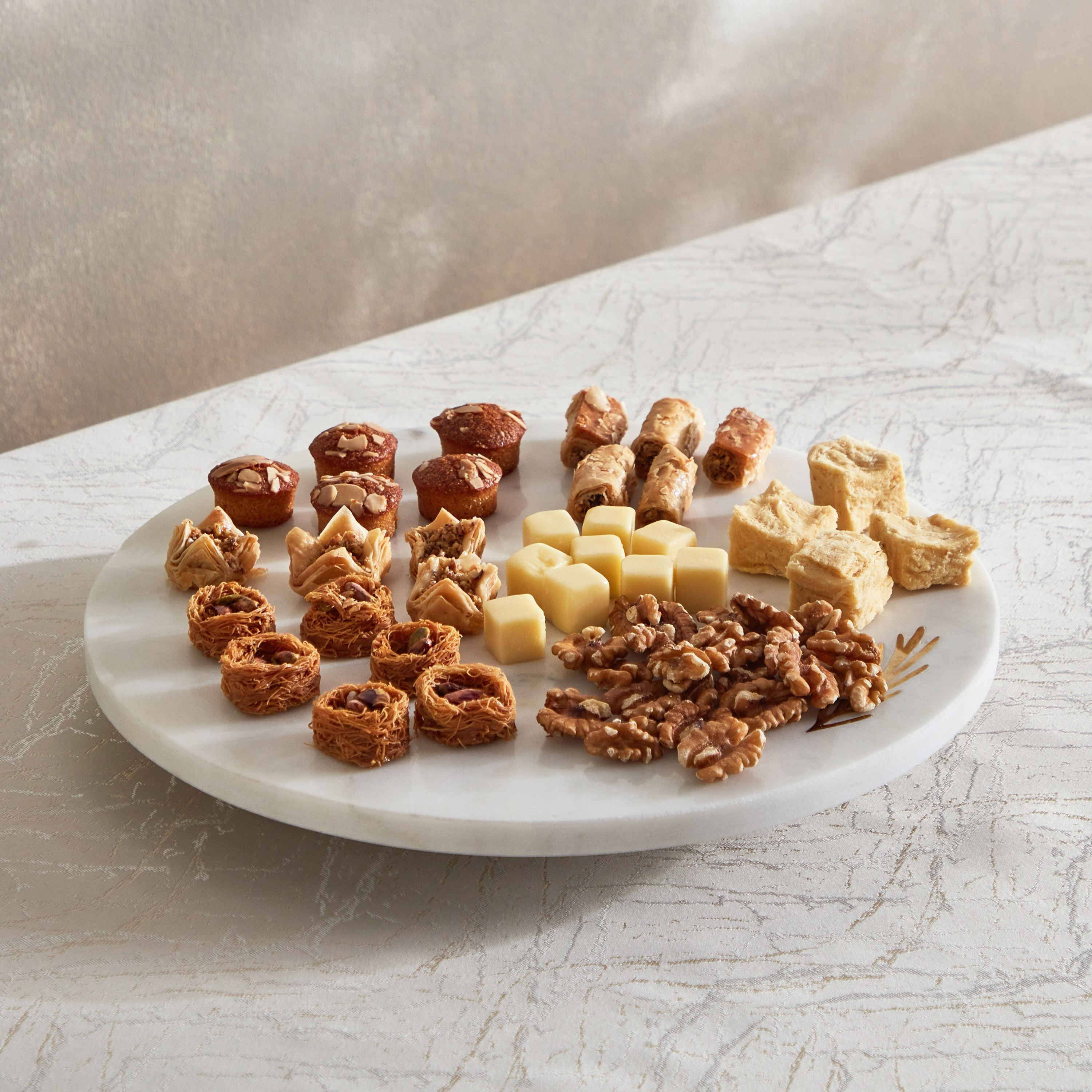 صينية دوارة رخام من بيانكا - 36 سم-hbxdecorandfurnishings-tabletop-serveware-image-1